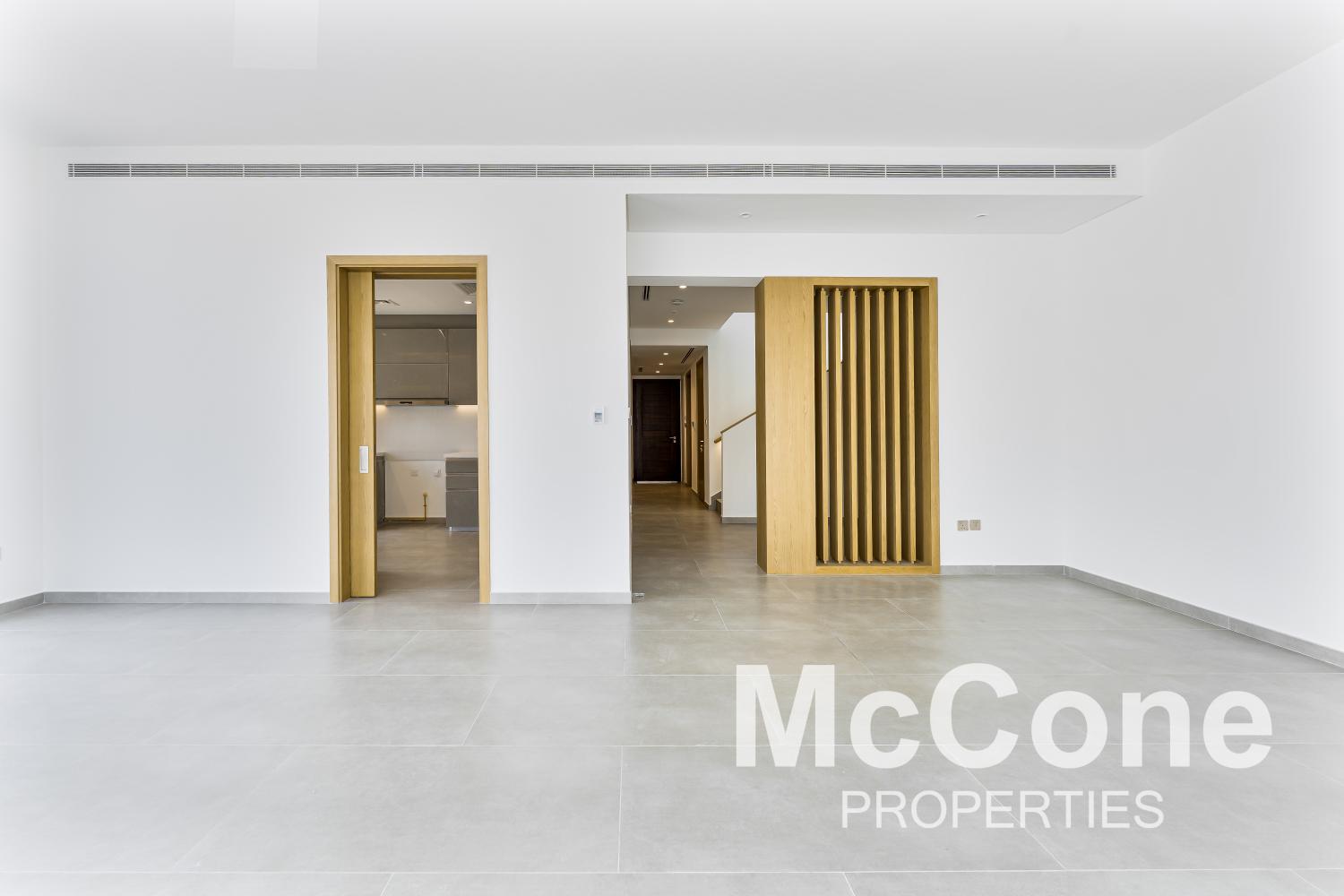 5 Bedroom Villa for Rent in Jebel Ali Village Villas, Jebel Ali — photo 2 of 14