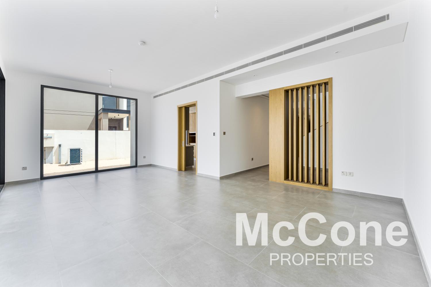 5 Bedroom Villa for Rent in Jebel Ali Village Villas, Jebel Ali — photo 3 of 14