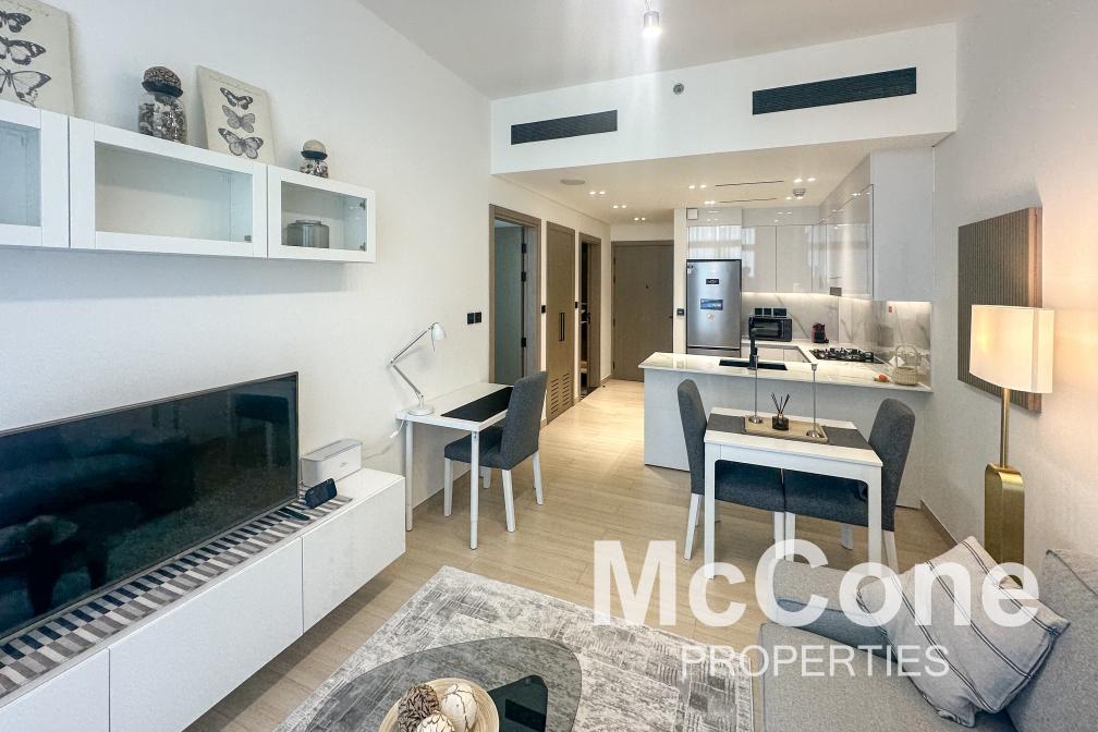 1 Bedroom Apartment for Rent in Binghatti Emerald, Jumeirah Village Circle — photo 2 of 16