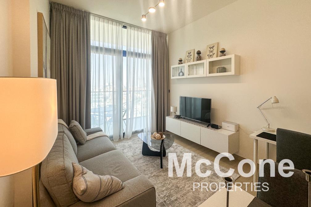 1 Bedroom Apartment for Rent in Binghatti Emerald, Jumeirah Village Circle — photo 3 of 16