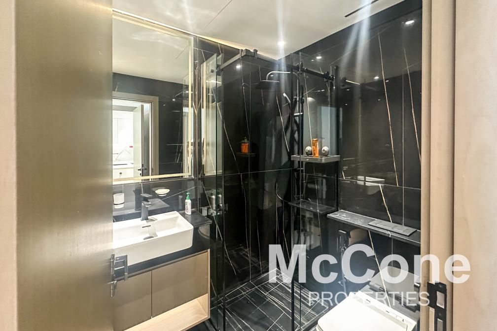 1 Bedroom Apartment for Rent in Binghatti Emerald, Jumeirah Village Circle — photograph 12 of 16