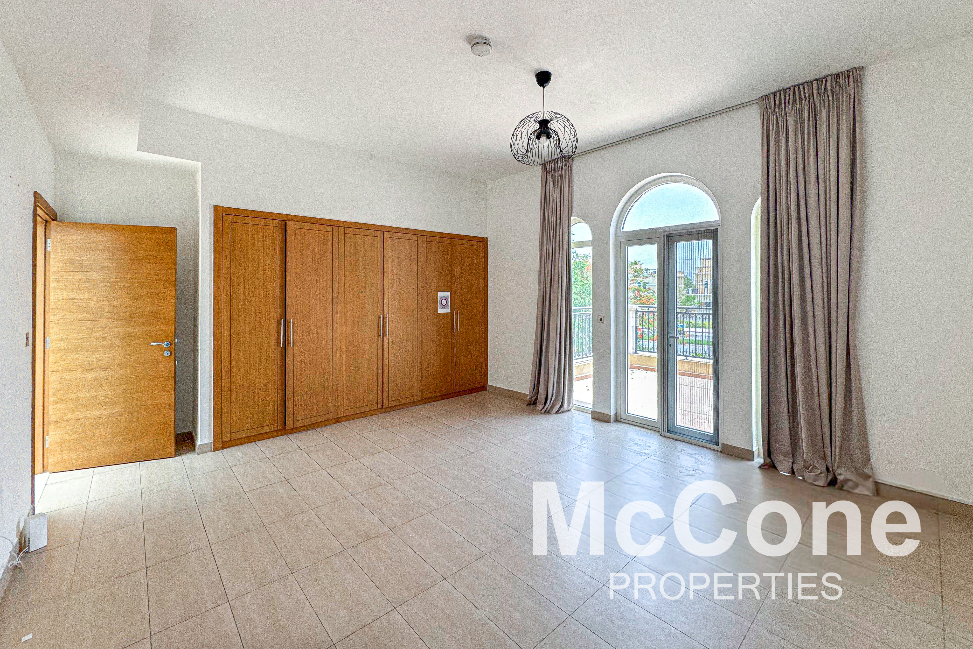 4 Bedroom Villa for Rent in Legacy Nova Villas, Jumeirah Park — photo 6 of 10