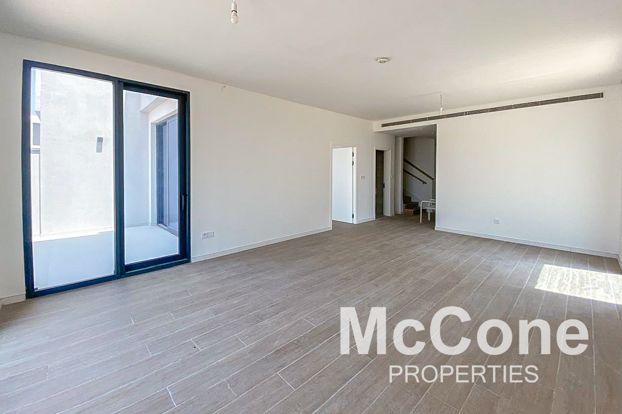 4 Bedroom Townhouse for Rent in Jebel Ali Village Townhouses, Jebel Ali — photo 2 of 18