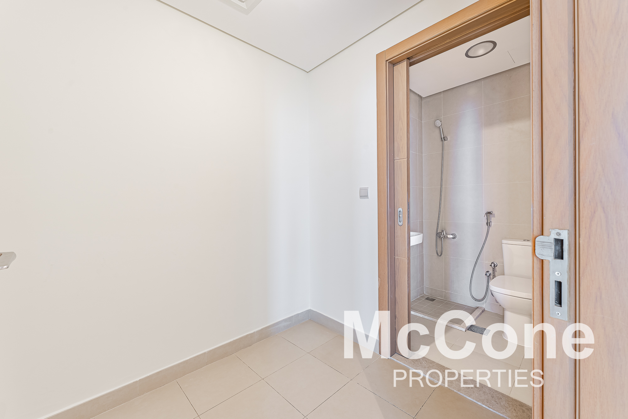 3 Bedroom Apartment for Rent in Burj Vista Tower 1, Downtown Dubai — photograph 16 of 24