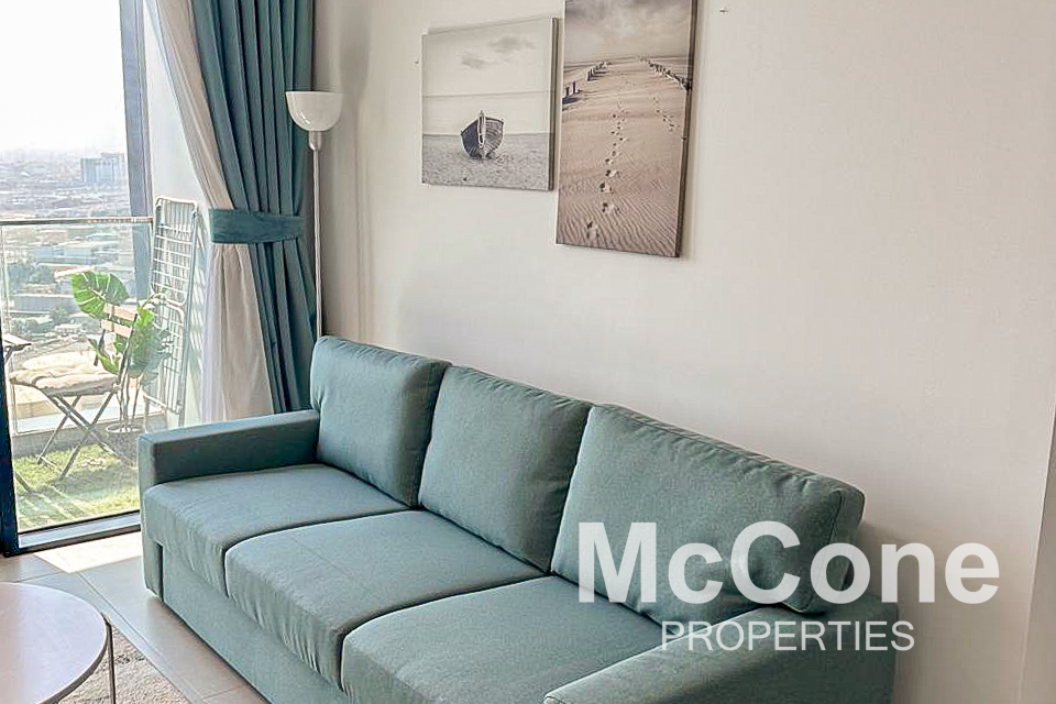 1 Bedroom Apartment for Rent in Jumeirah Gate Tower 1, Jumeirah Beach Residence — photo 2 of 11