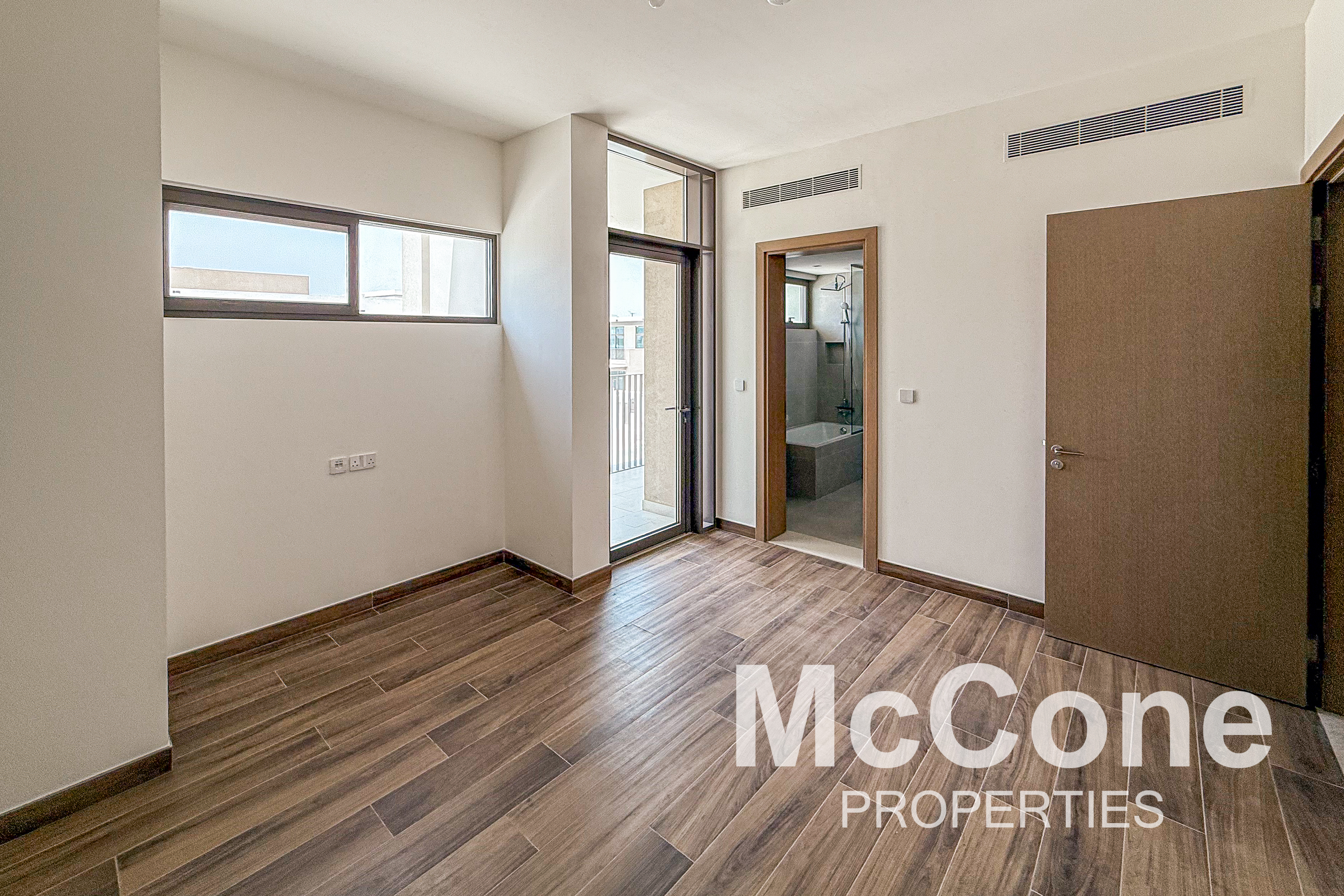 4 Bedroom Villa for Rent in Tilal Al Furjan, Al Furjan — photograph 10 of 18