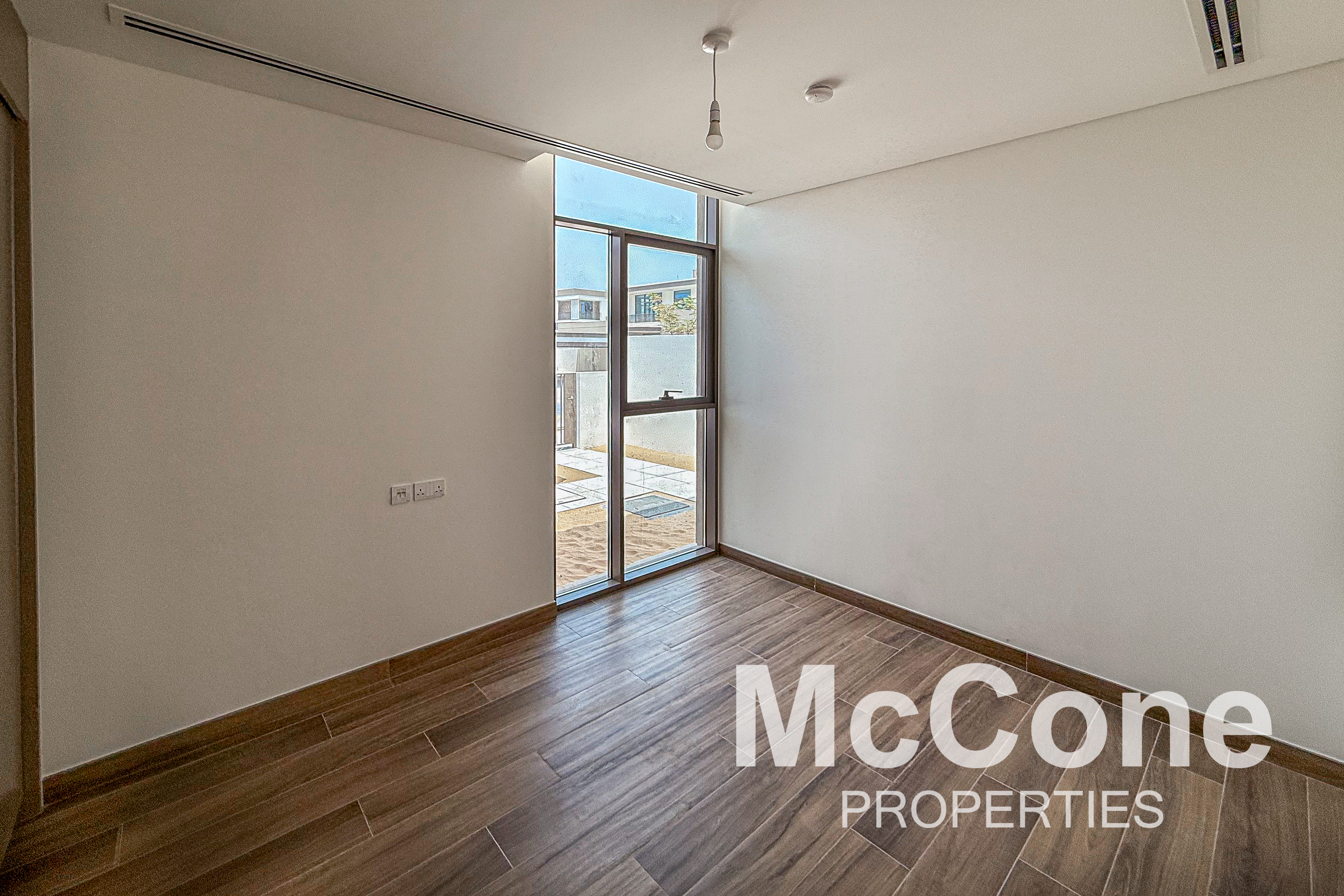 4 Bedroom Villa for Rent in Tilal Al Furjan, Al Furjan — photograph 11 of 18