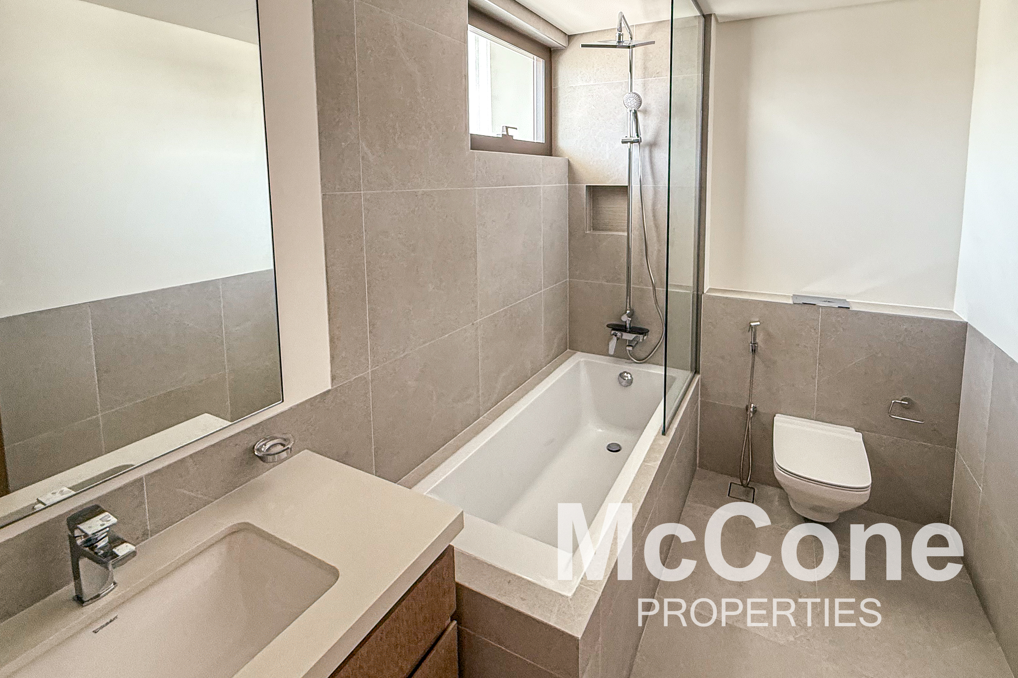 4 Bedroom Villa for Rent in Tilal Al Furjan, Al Furjan — photograph 17 of 18