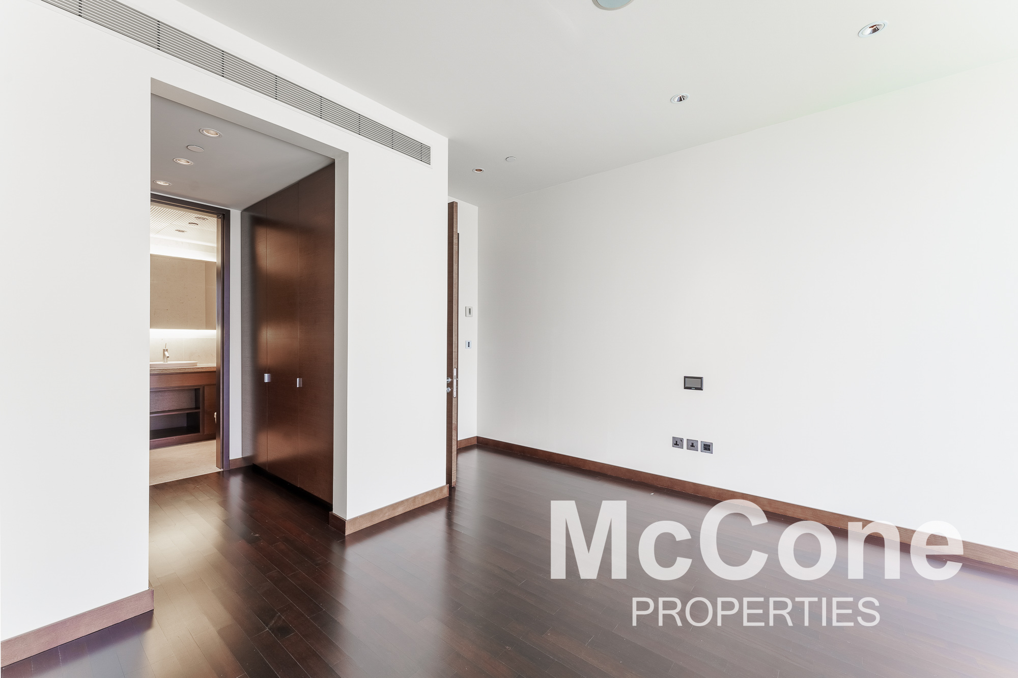 2 Bedroom Apartment for Rent in Burj Khalifa, Downtown Dubai — photo 8 of 16