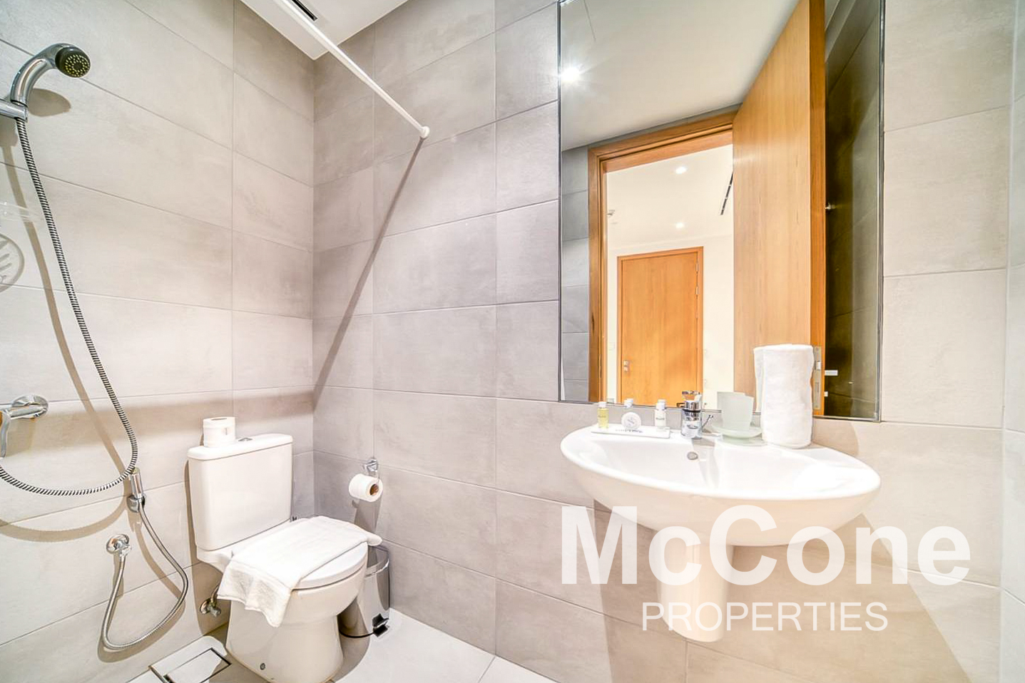 2 Bedroom Apartment for Rent in The One JBR, Jumeirah Beach Residence — photograph 17 of 22