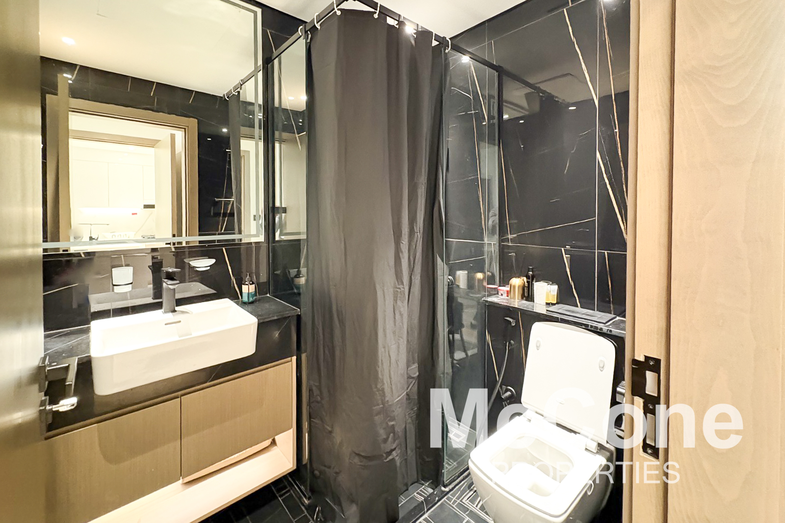 1 Bedroom Apartment for Rent in Binghatti Emerald, Jumeirah Village Circle — photograph 11 of 17