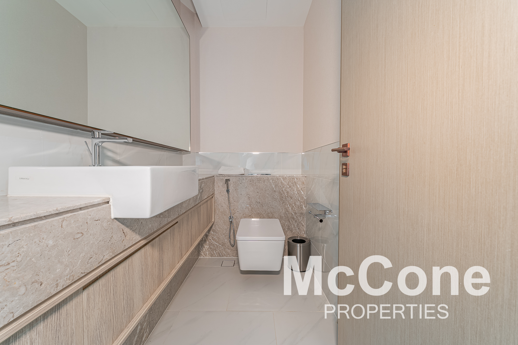 2 Bedroom Apartment for Rent in Address Harbour Point Tower 1, Dubai Creek Harbour (The Lagoons) — photograph 12 of 17