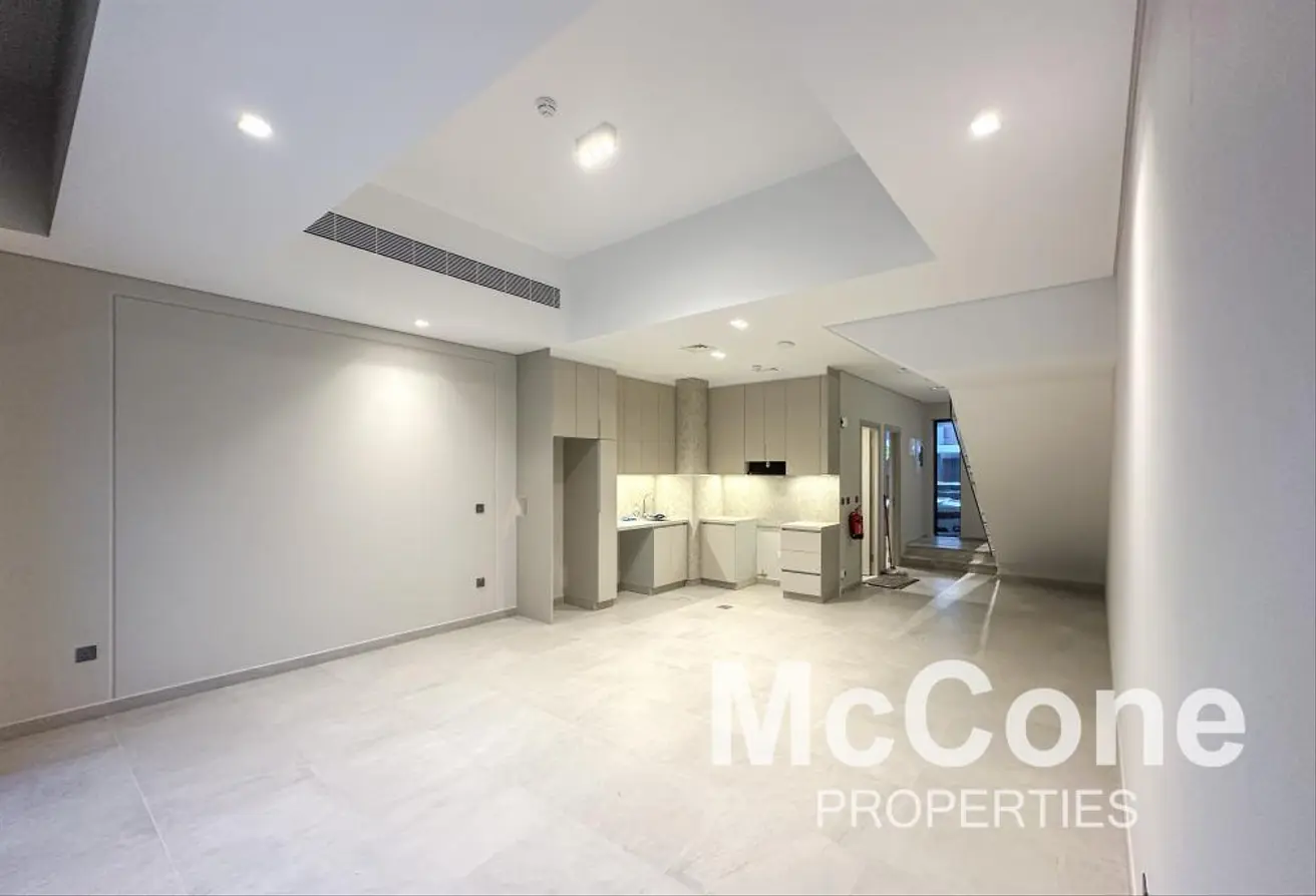 2 Bedroom Townhouse for Rent in MAG Eye, Mohammed Bin Rashid City — photo 3 of 13
