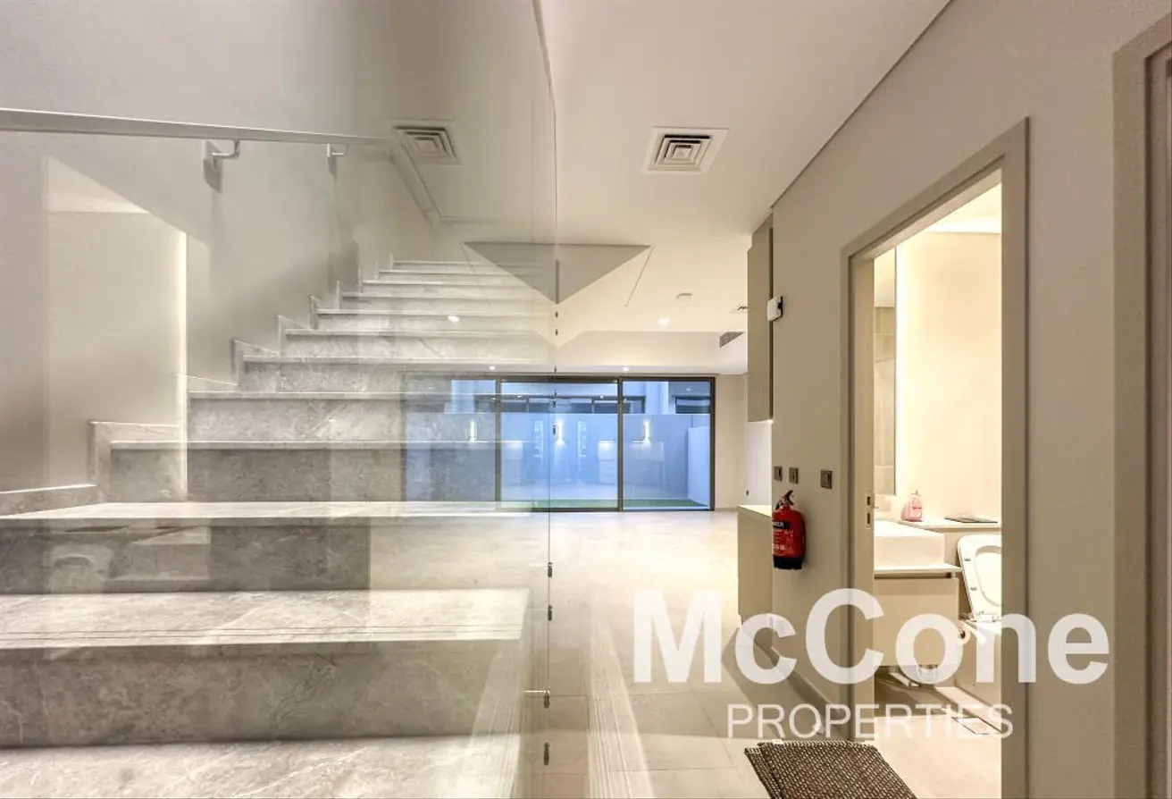 2 Bedroom Townhouse for Rent in MAG Eye, Mohammed Bin Rashid City — photo 4 of 13