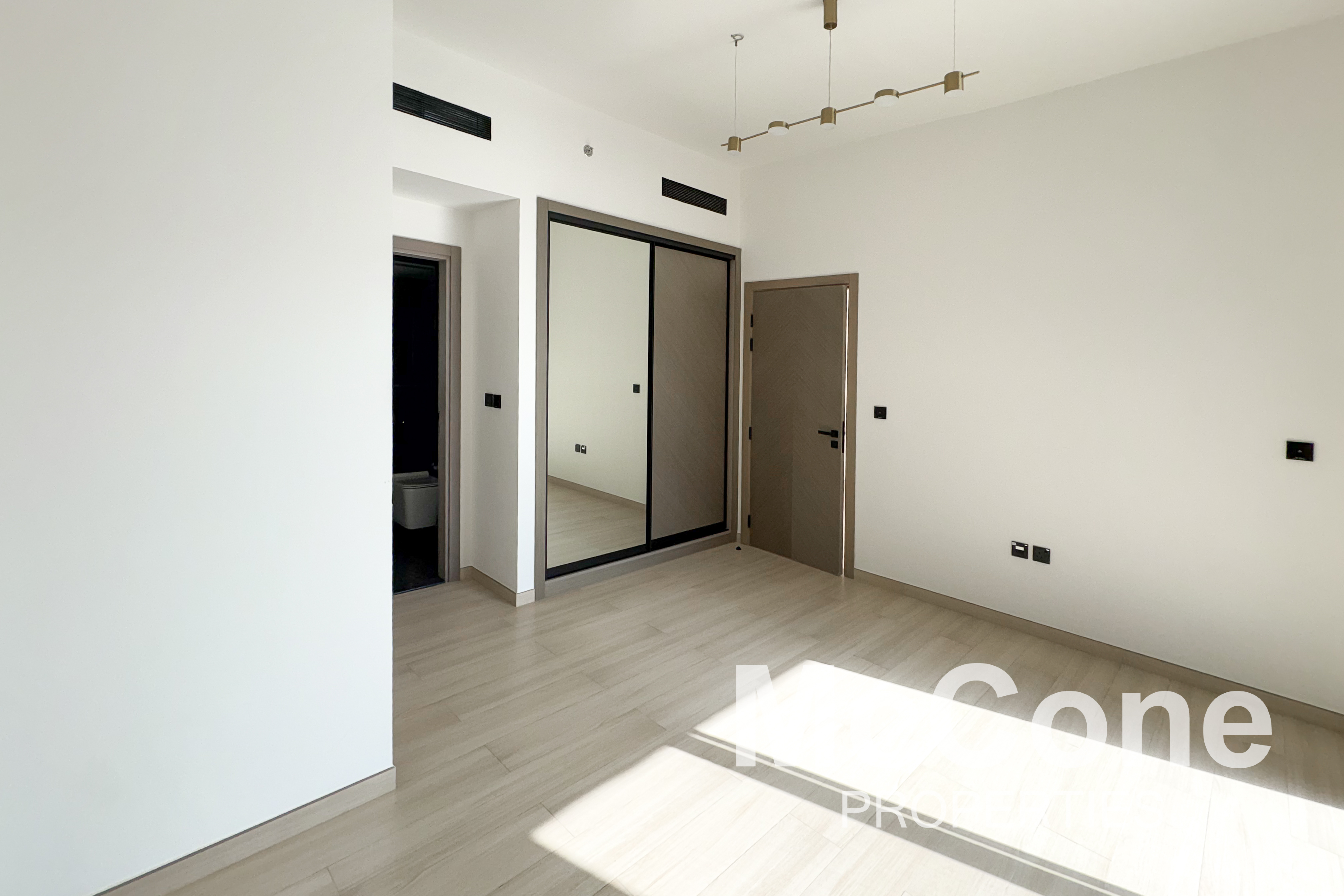 1 Bedroom Apartment for Rent in Binghatti LUNA, Jumeirah Village Circle — photo 6 of 15