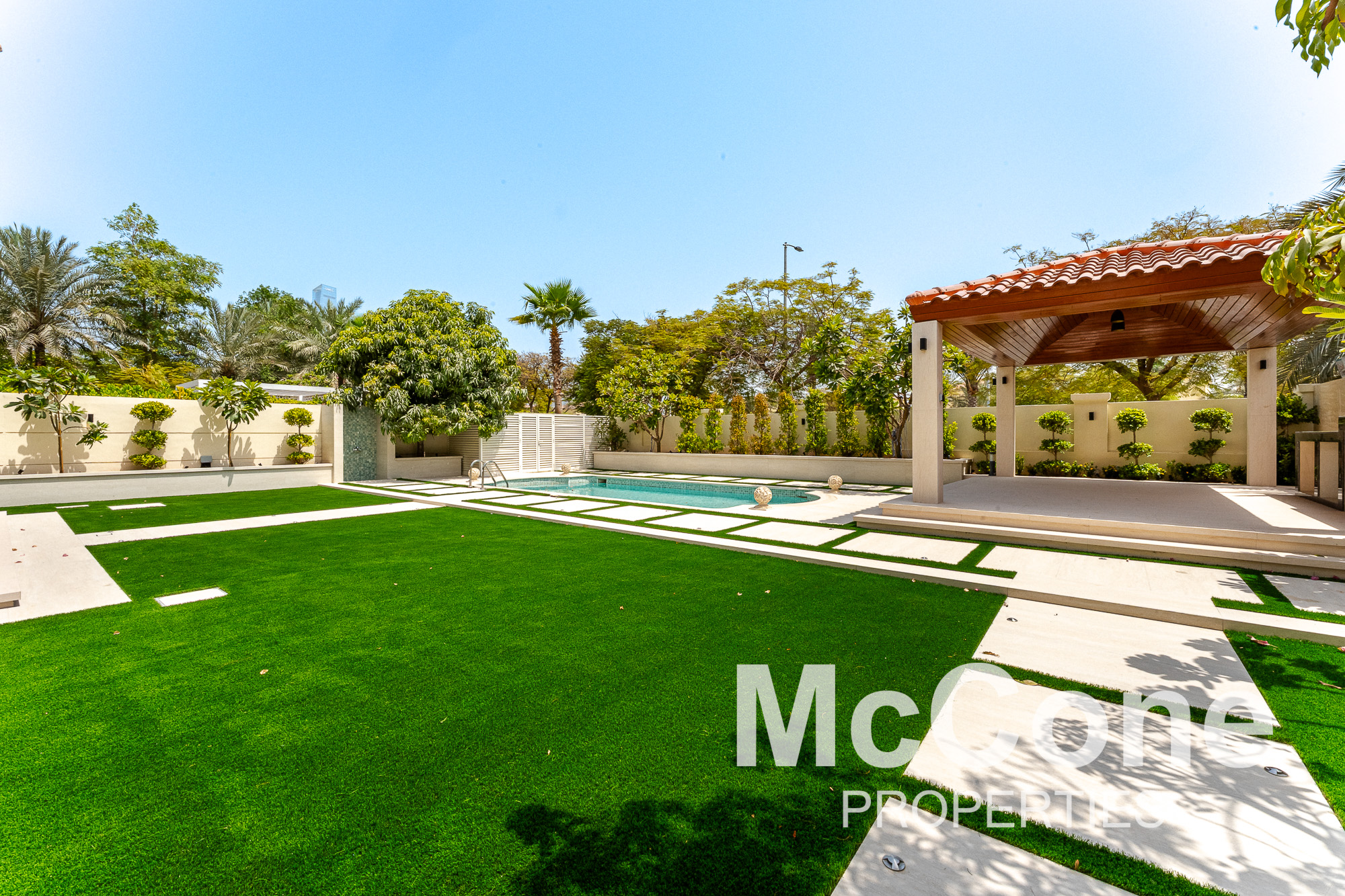 4 Bedroom Villa for Rent in District 3, Jumeirah Park — photo 2 of 21