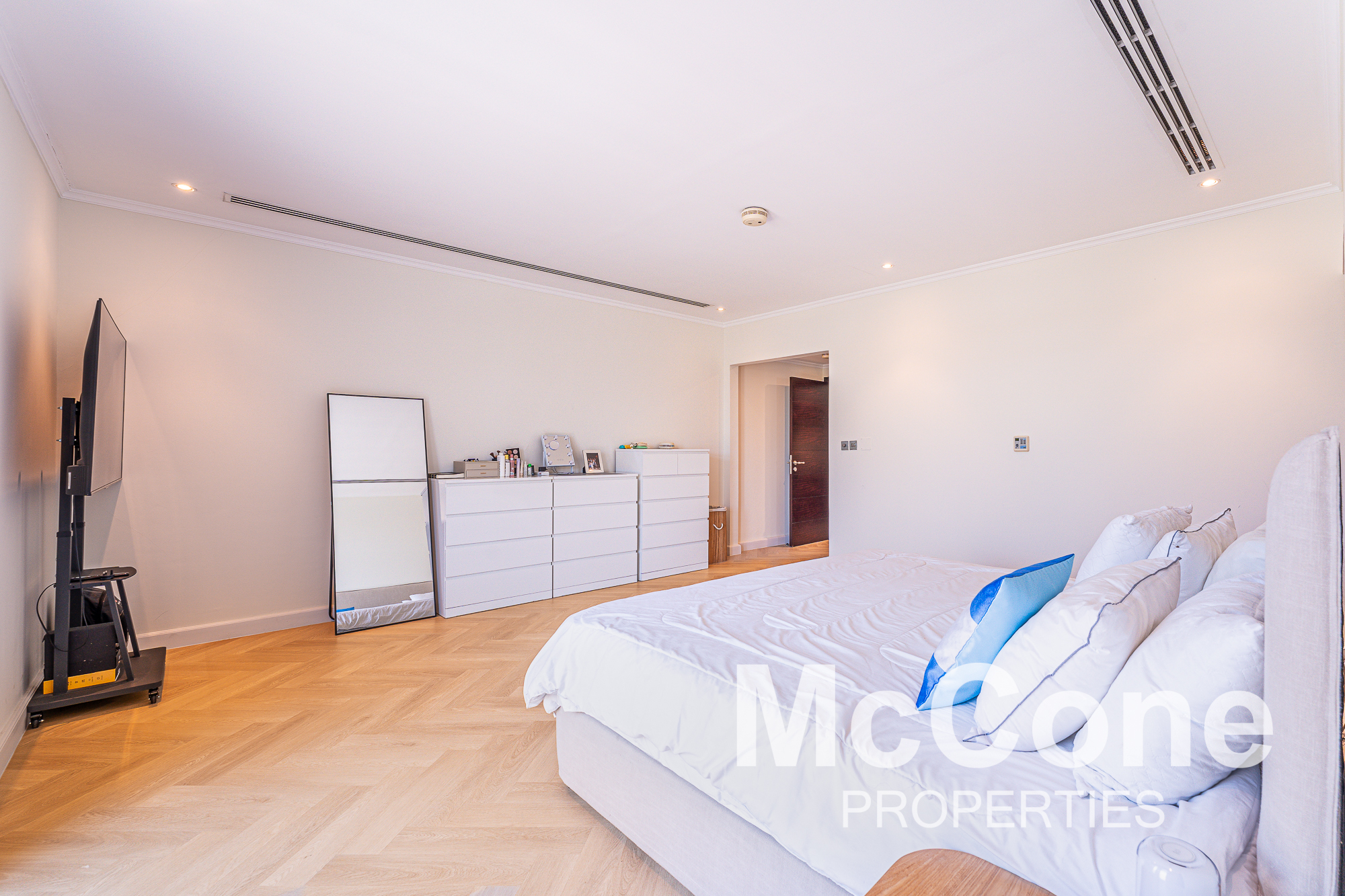 4 Bedroom Villa for Rent in District 3, Jumeirah Park — photograph 12 of 21