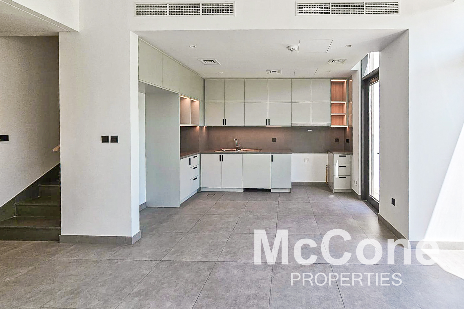 3 Bedroom Townhouse for Rent in Ruba, Arabian Ranches 3 — photo 2 of 16
