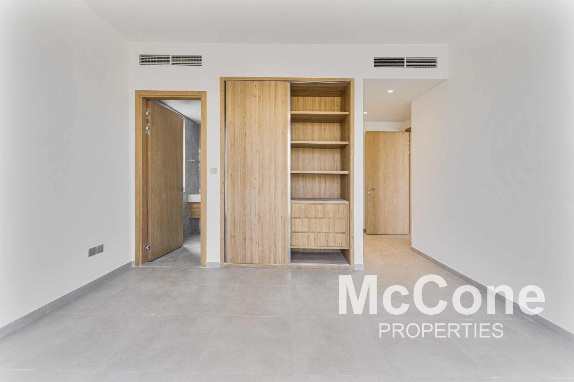 5 Bedroom Villa for Rent in Jebel Ali Village Villas, Jebel Ali — photograph 10 of 22