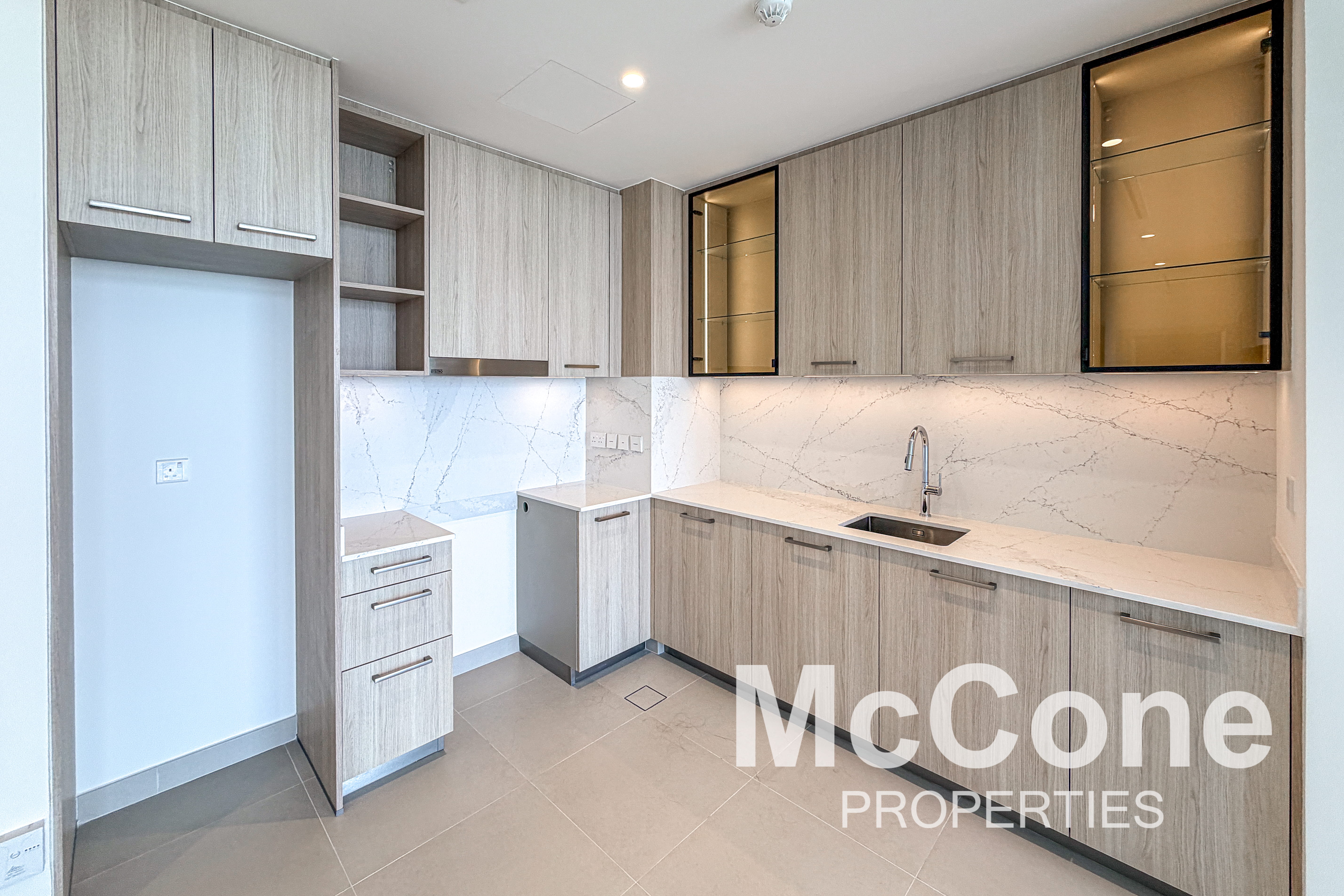 2 Bedroom Apartment for Rent in Golf Grand, Dubai Hills Estate — photo 5 of 13