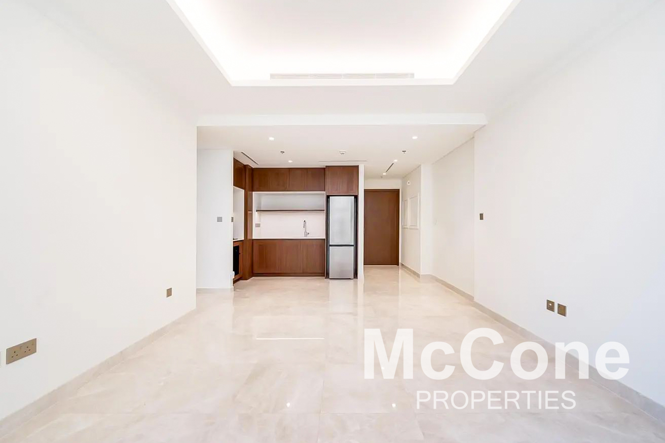 1 Bedroom Apartment for Rent in Palace Beach Residence Tower 2, Dubai Harbour — photo 2 of 25