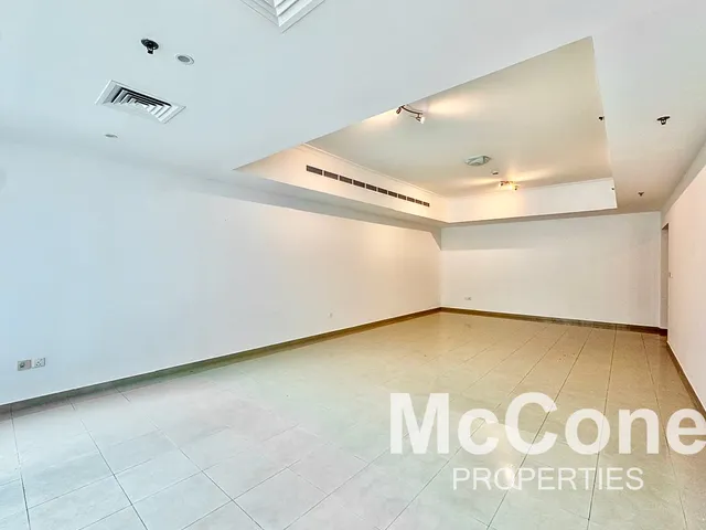 2 Bedroom Apartment for Rent in Emirates Crown, Dubai Marina