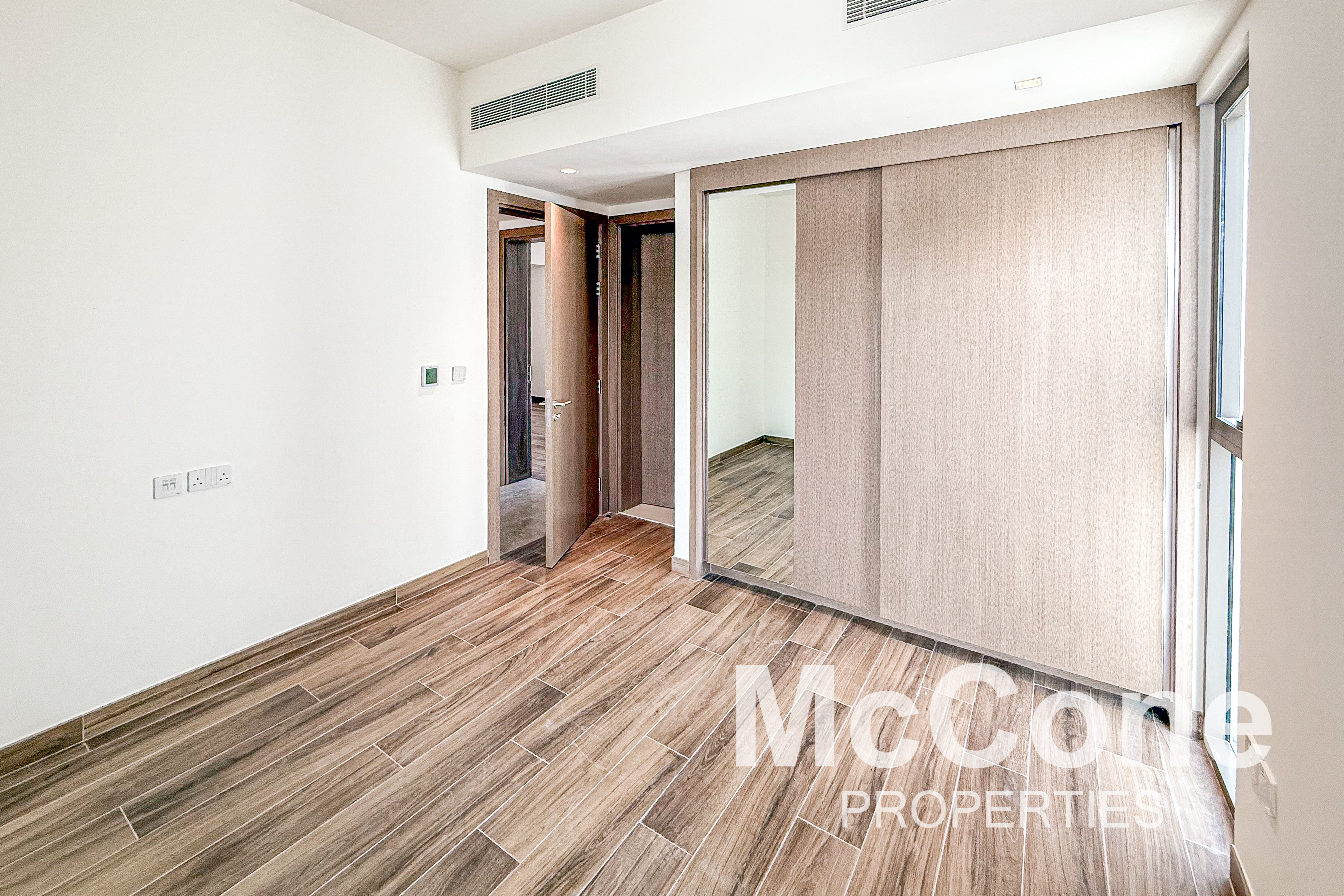 4 Bedroom Villa for Rent in Tilal Al Furjan, Al Furjan — photo 5 of 16