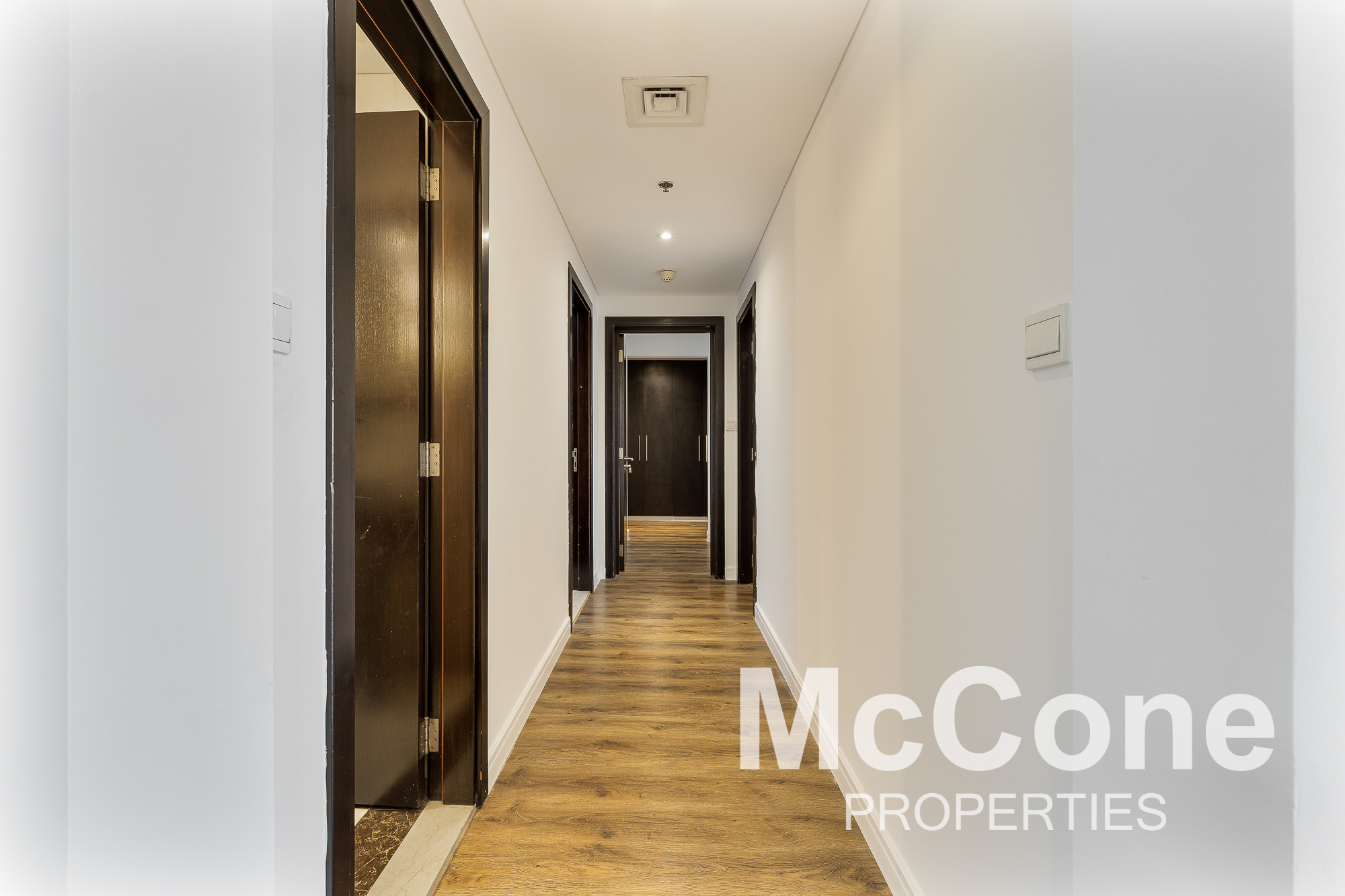 2 Bedroom Apartment for Rent in Green Lakes Towers 1, Jumeirah Lake Towers — photo 6 of 24