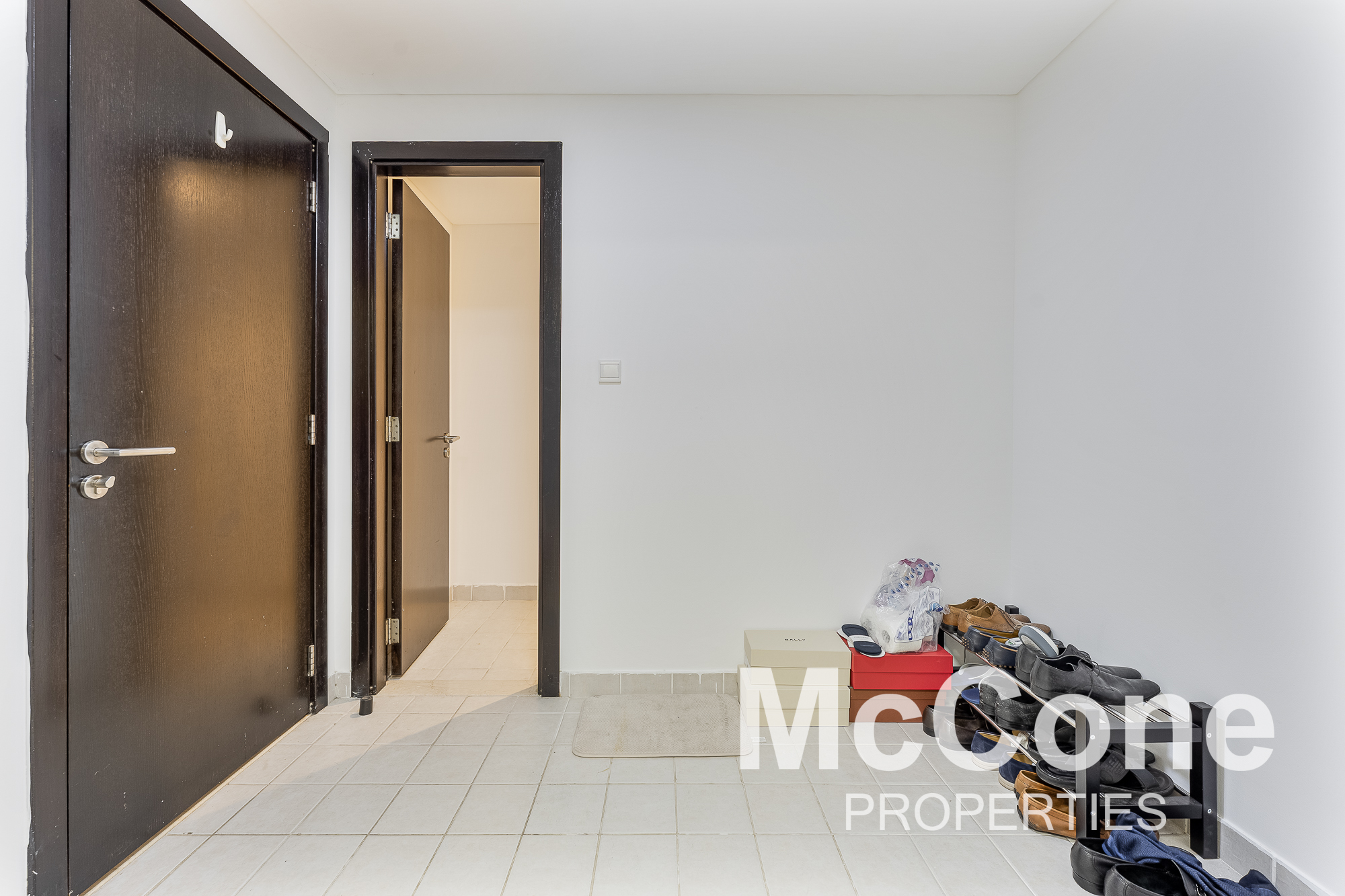 2 Bedroom Apartment for Rent in Green Lakes Towers 1, Jumeirah Lake Towers — photo 8 of 24