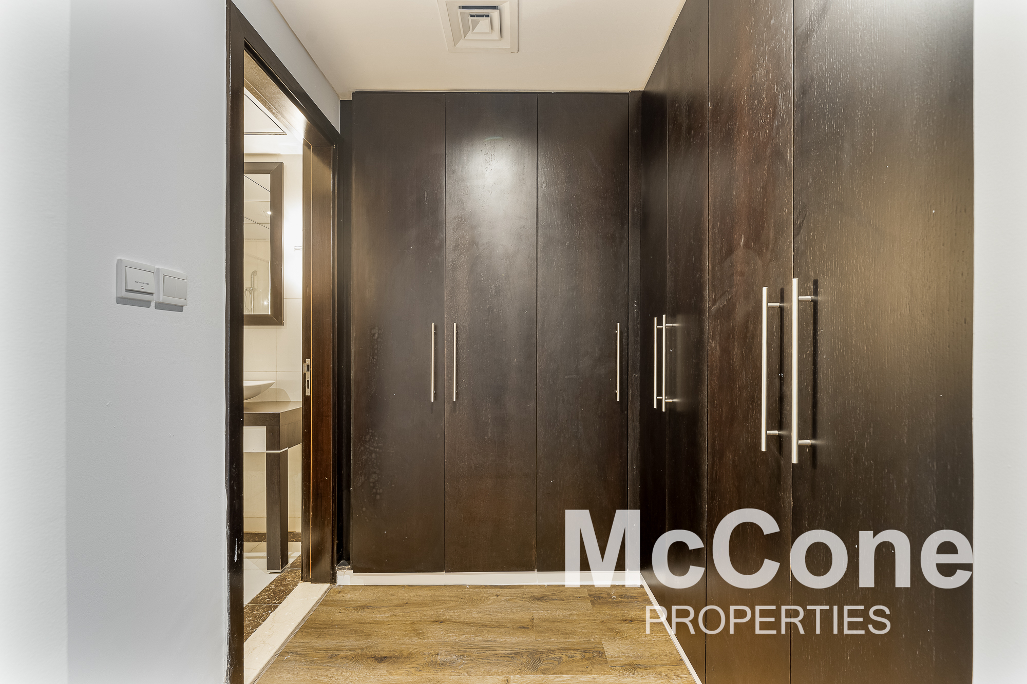 2 Bedroom Apartment for Rent in Green Lakes Towers 1, Jumeirah Lake Towers — photograph 16 of 24