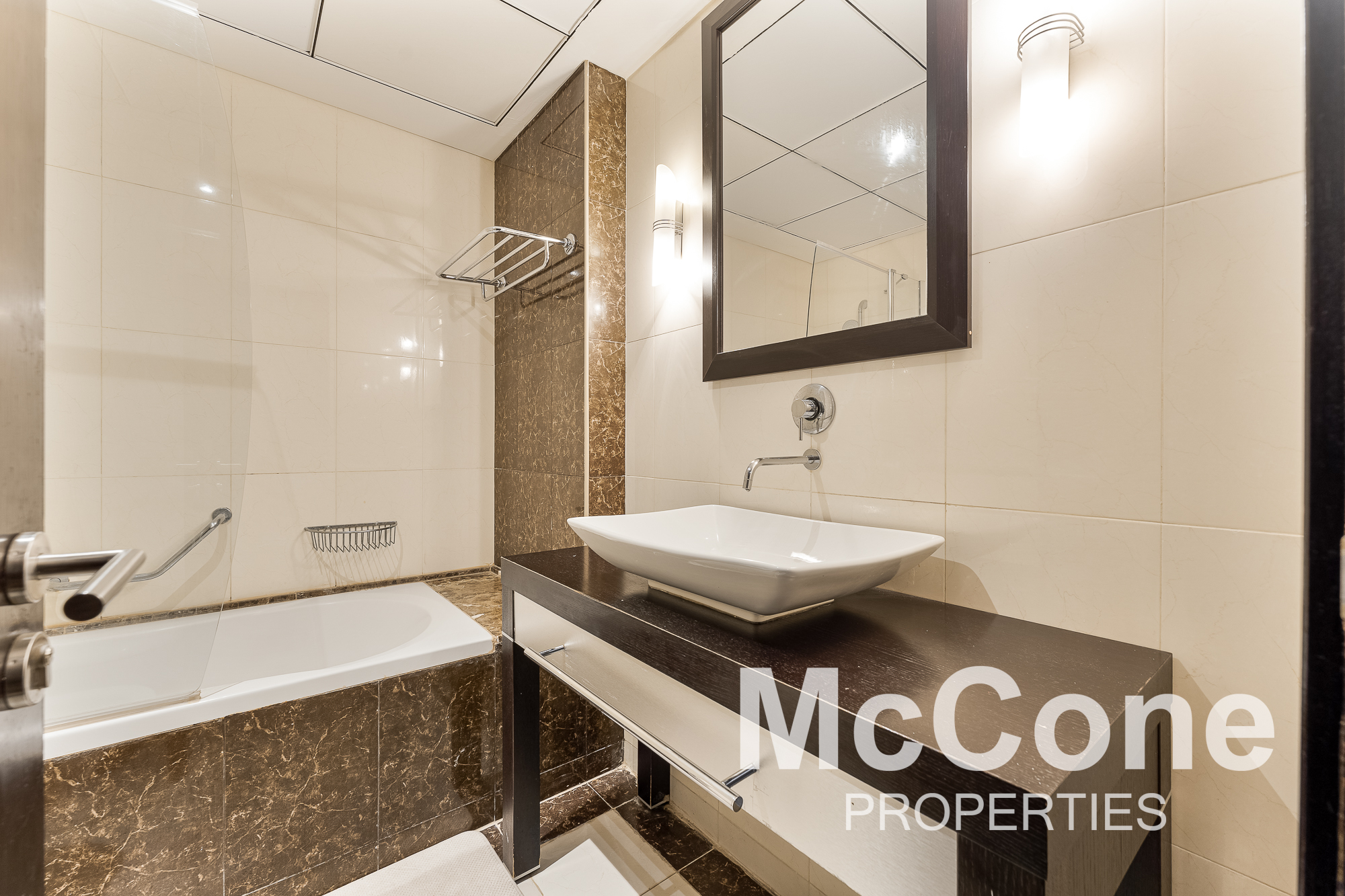 2 Bedroom Apartment for Rent in Green Lakes Towers 1, Jumeirah Lake Towers — photograph 17 of 24