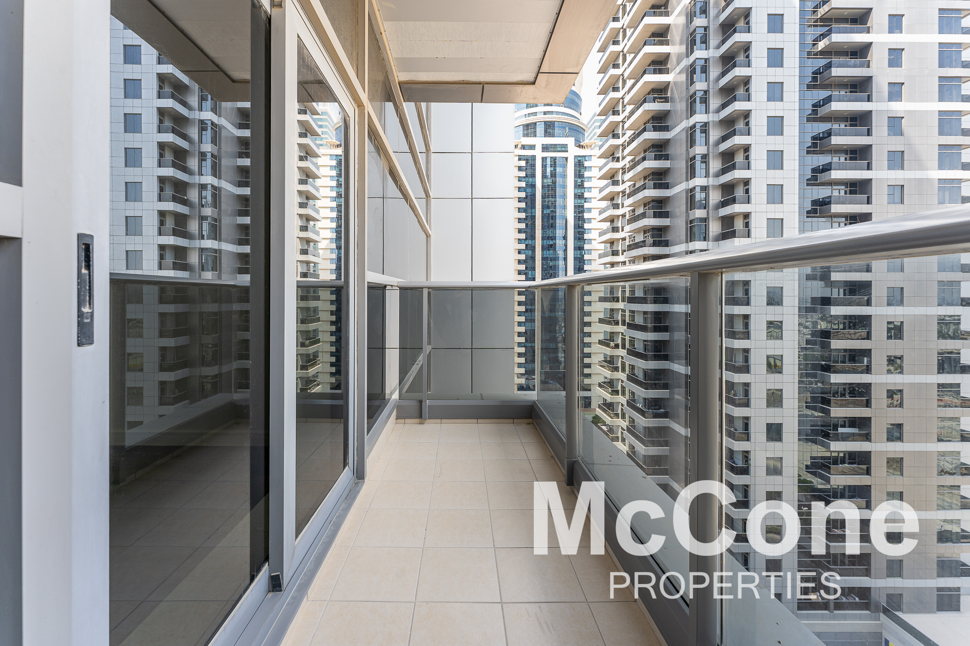 2 Bedroom Apartment for Rent in Green Lakes Towers 1, Jumeirah Lake Towers — photograph 19 of 24