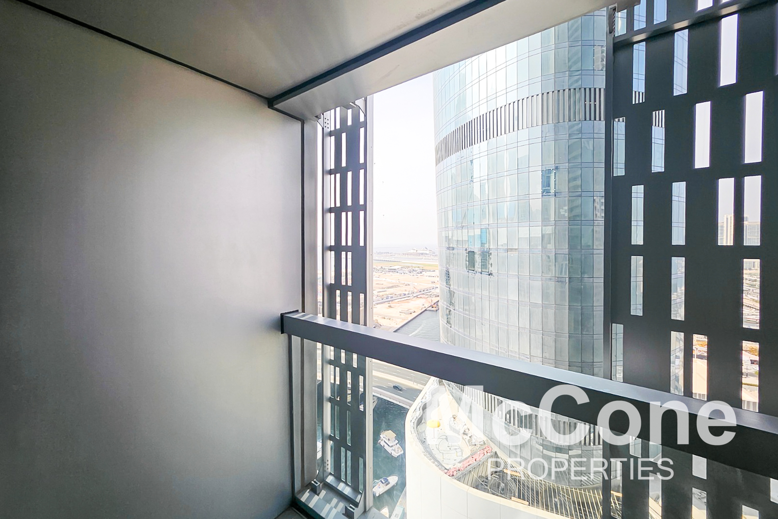 2 Bedroom Apartment for Rent in Cayan Tower, Dubai Marina — photograph 18 of 18