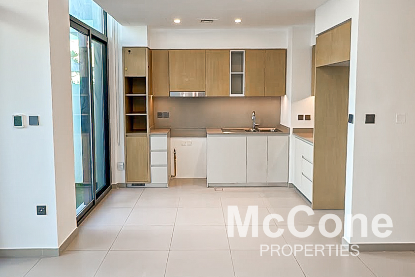 3 Bedroom Townhouse for Rent in Sun, Arabian Ranches 3 — photo 2 of 19