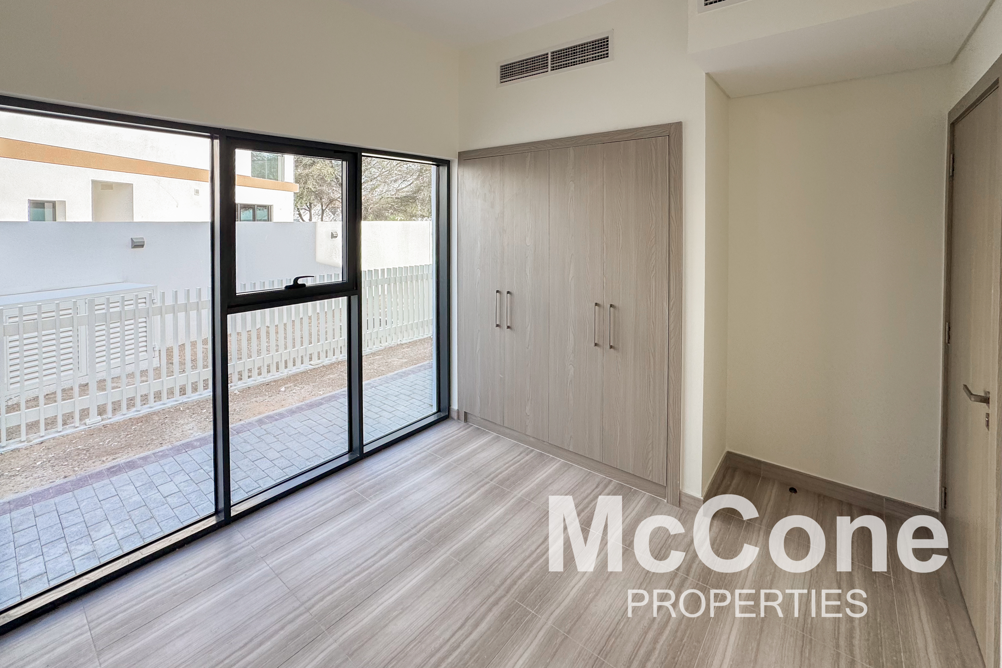 4 Bedroom Townhouse for Rent in Rochester, Damac Hills — photo 4 of 14
