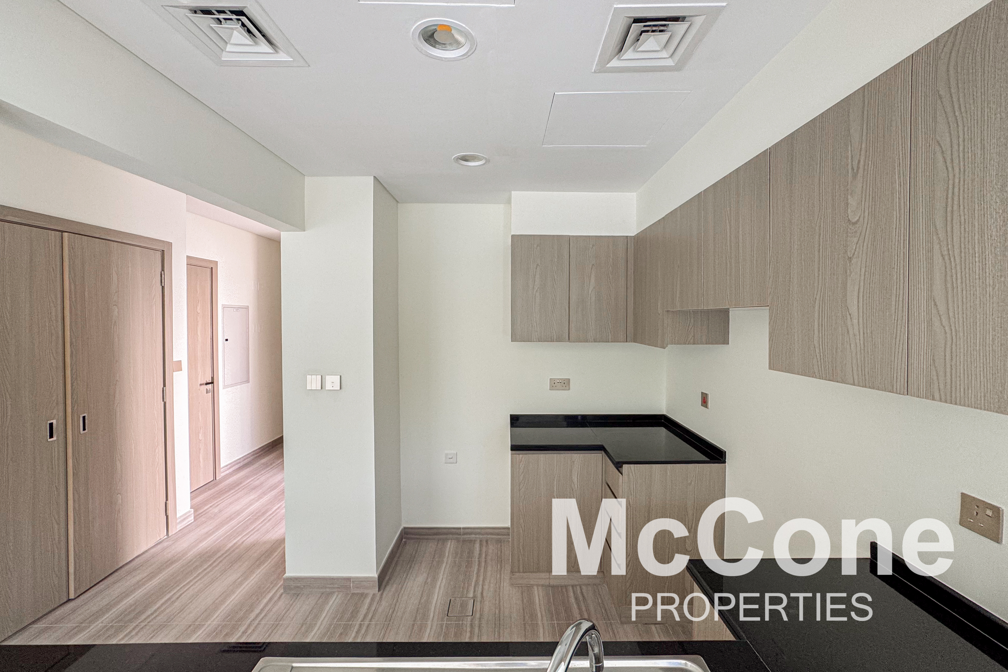 4 Bedroom Townhouse for Rent in Rochester, Damac Hills — photo 2 of 14