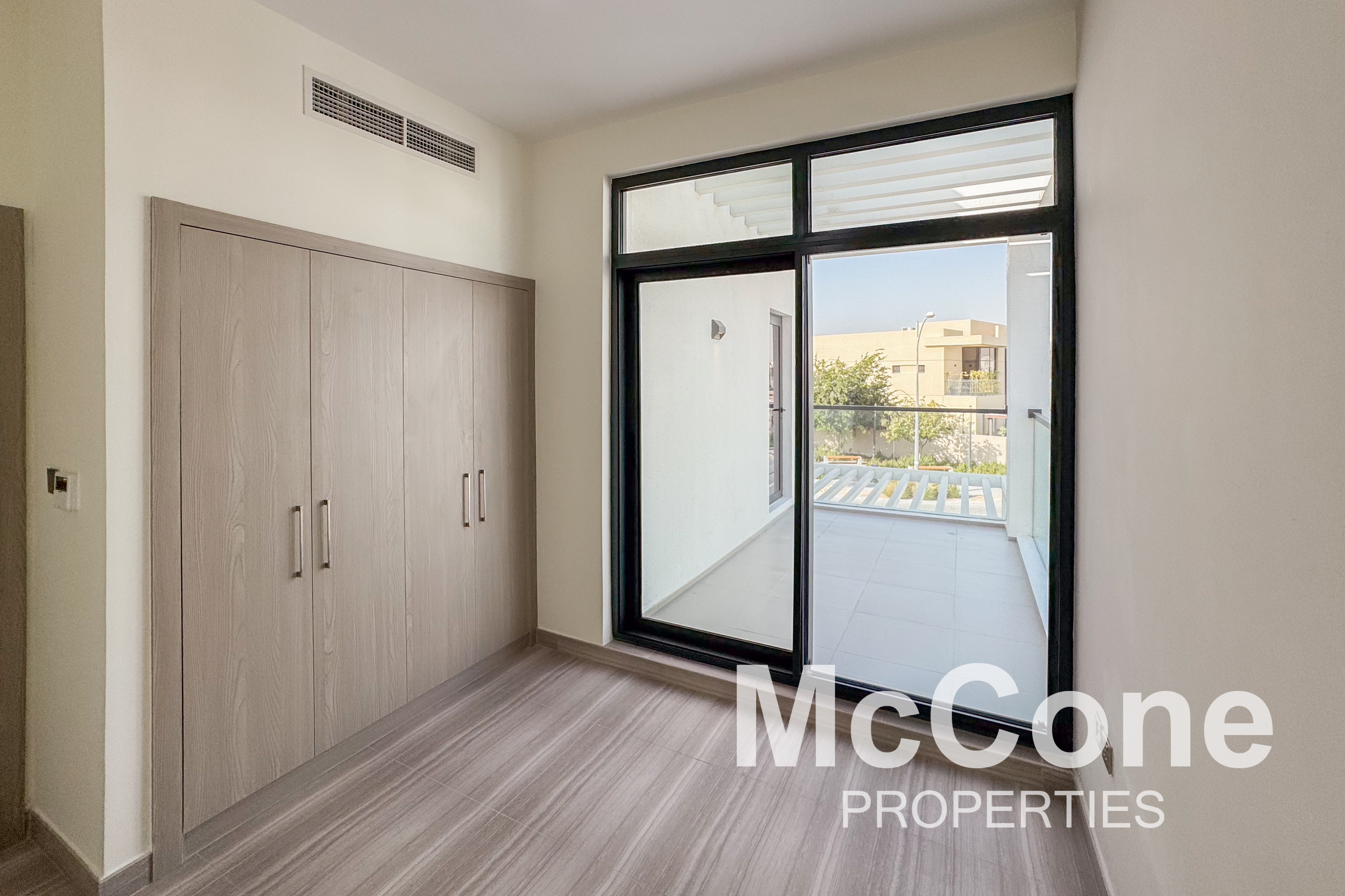 4 Bedroom Townhouse for Rent in Rochester, Damac Hills — photo 8 of 14