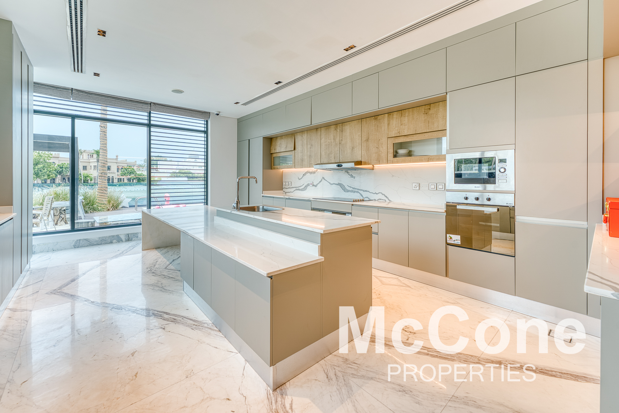8 Bedroom Villa for Rent in Signature Villas Frond G, Palm Jumeirah — photo 9 of 28