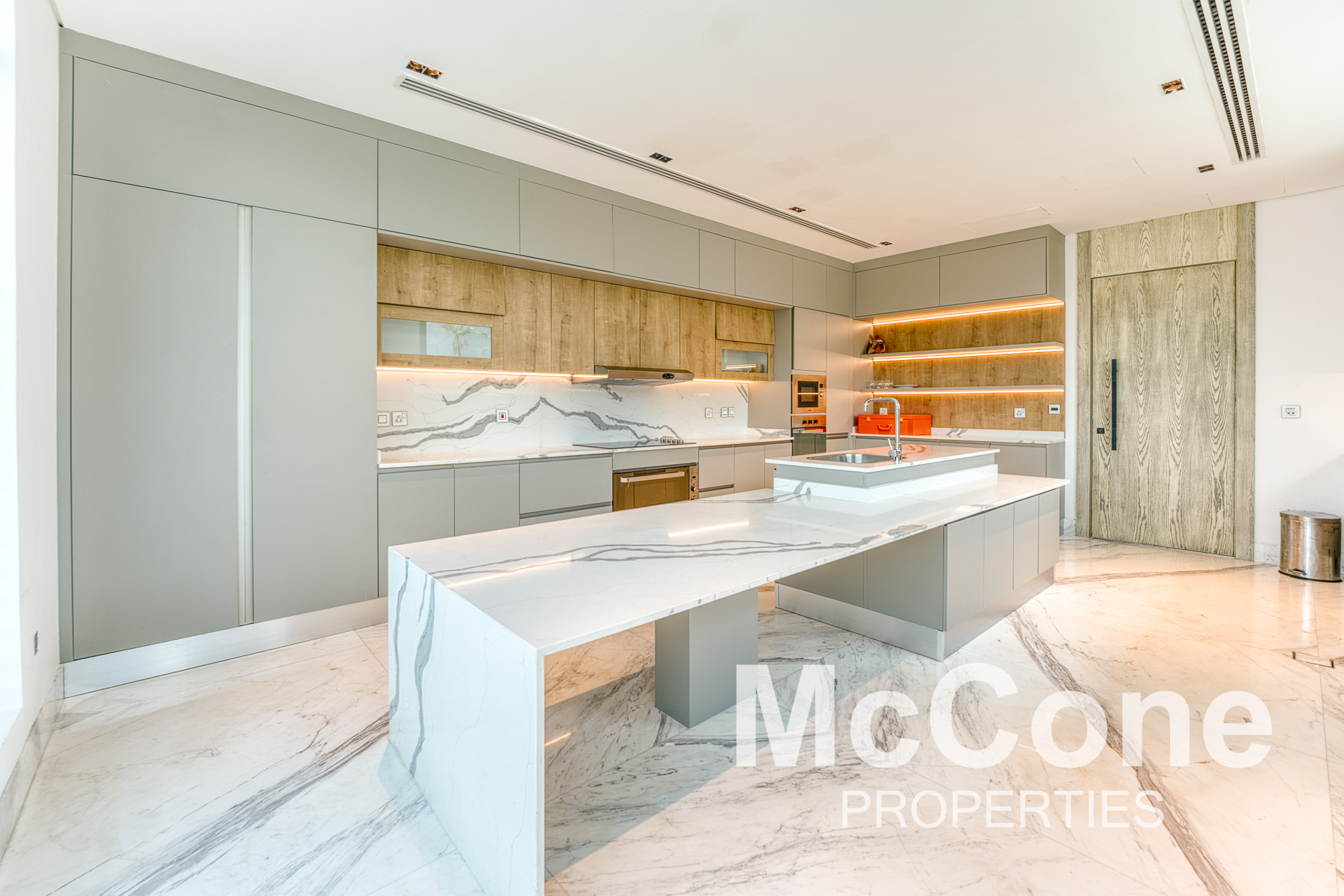 8 Bedroom Villa for Rent in Signature Villas Frond G, Palm Jumeirah — photograph 10 of 28