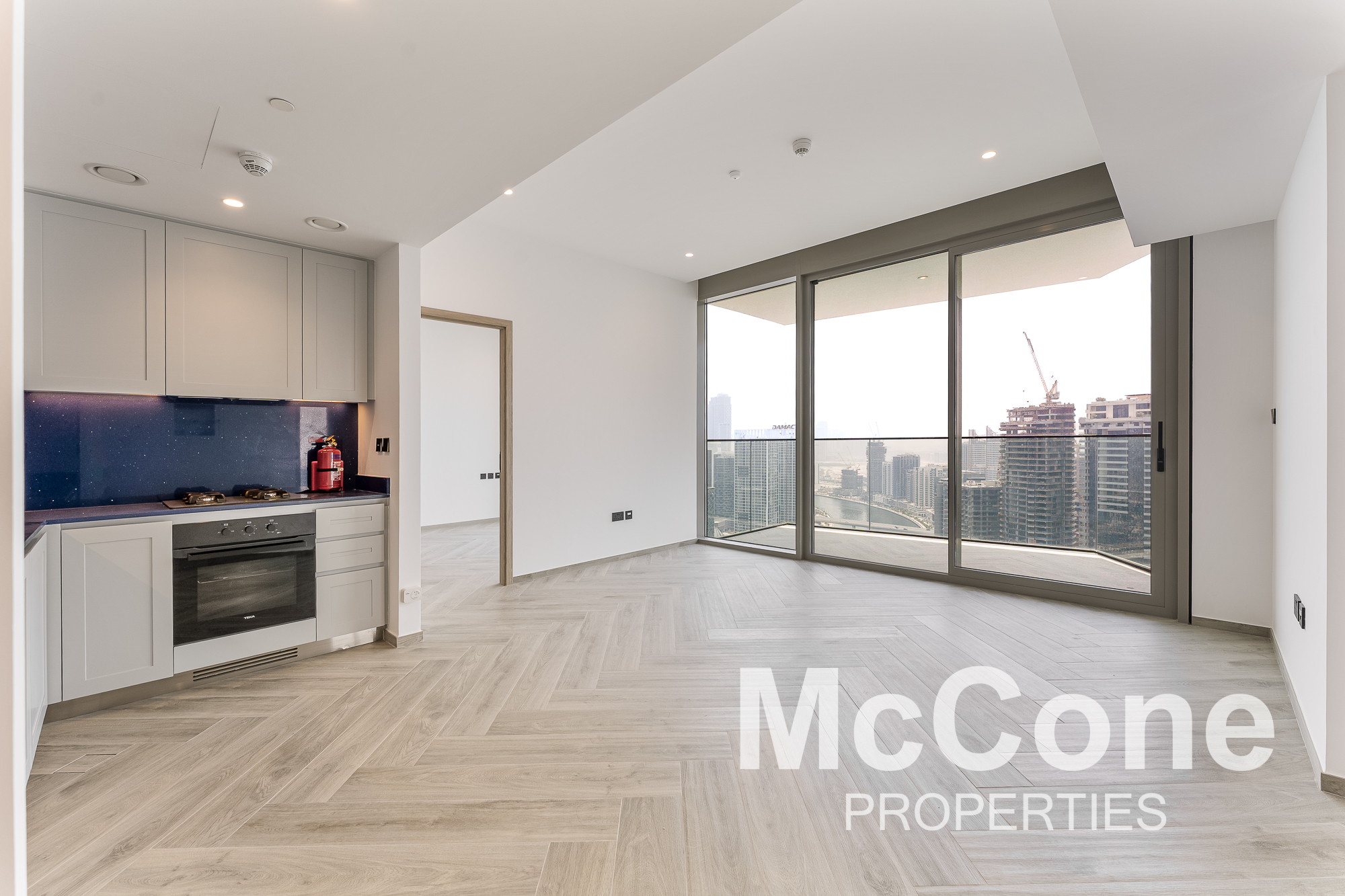 2 Bedroom Apartment for Rent in Peninsula Three, Business Bay — photo 2 of 14