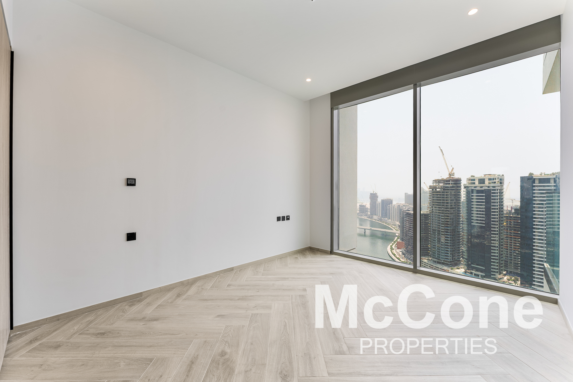 2 Bedroom Apartment for Rent in Peninsula Three, Business Bay — photo 8 of 14