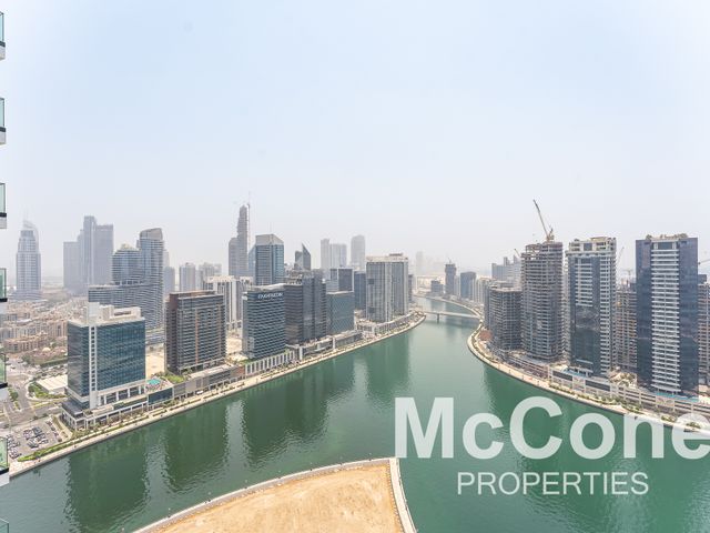 2 Bedroom Apartment for Rent in Peninsula Three, Business Bay