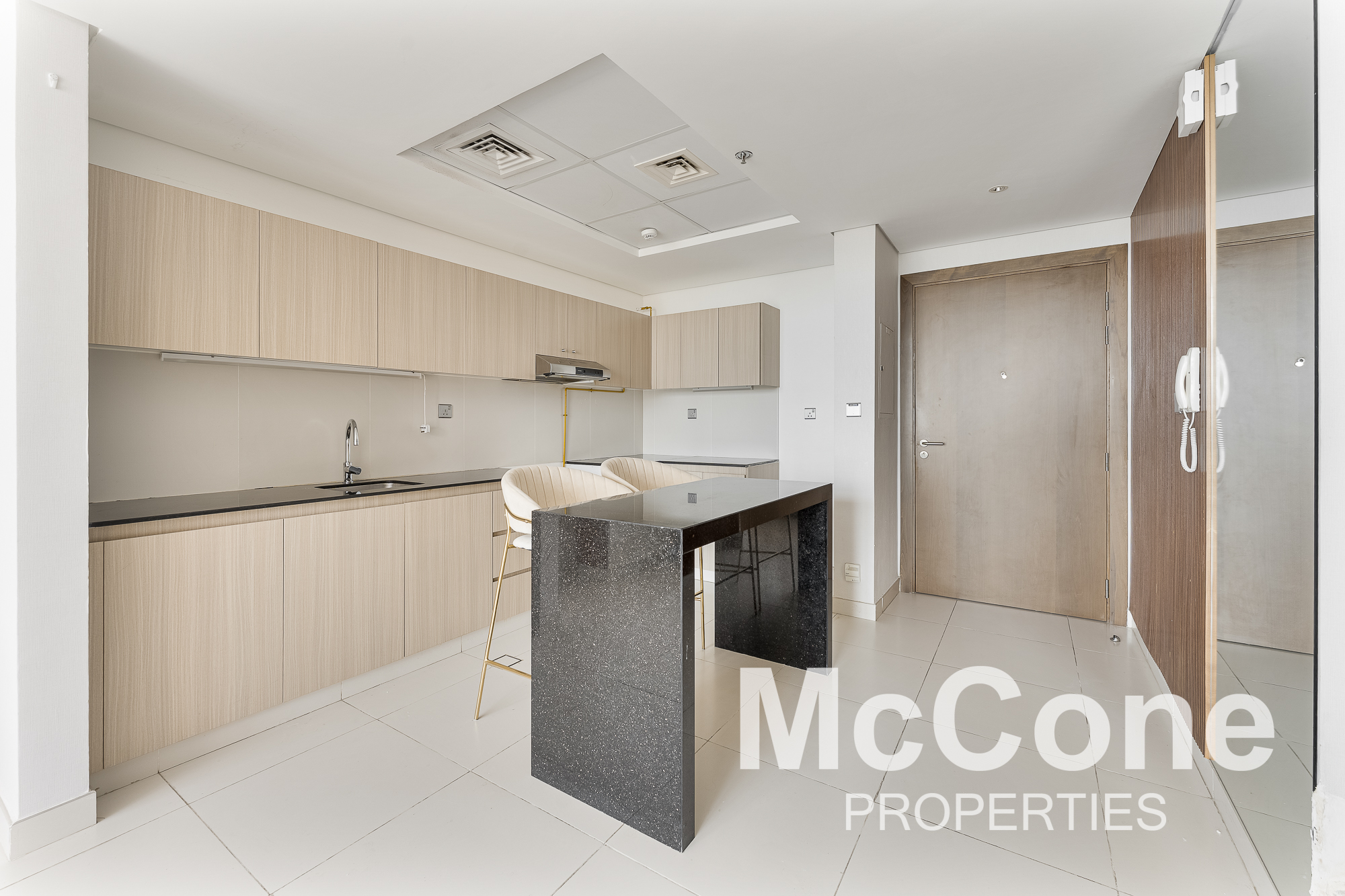 2 Bedroom Apartment for Rent in Binghatti West Boutique Suites, Dubai Land Residence Complex — photo 5 of 23