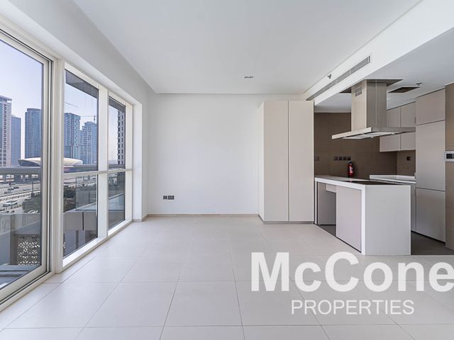 Studio Apartment for Rent in West Avenue Tower, Dubai Marina
