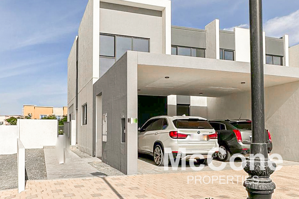 4 Bedroom Townhouse for Rent in La Rosa 3, Villanova