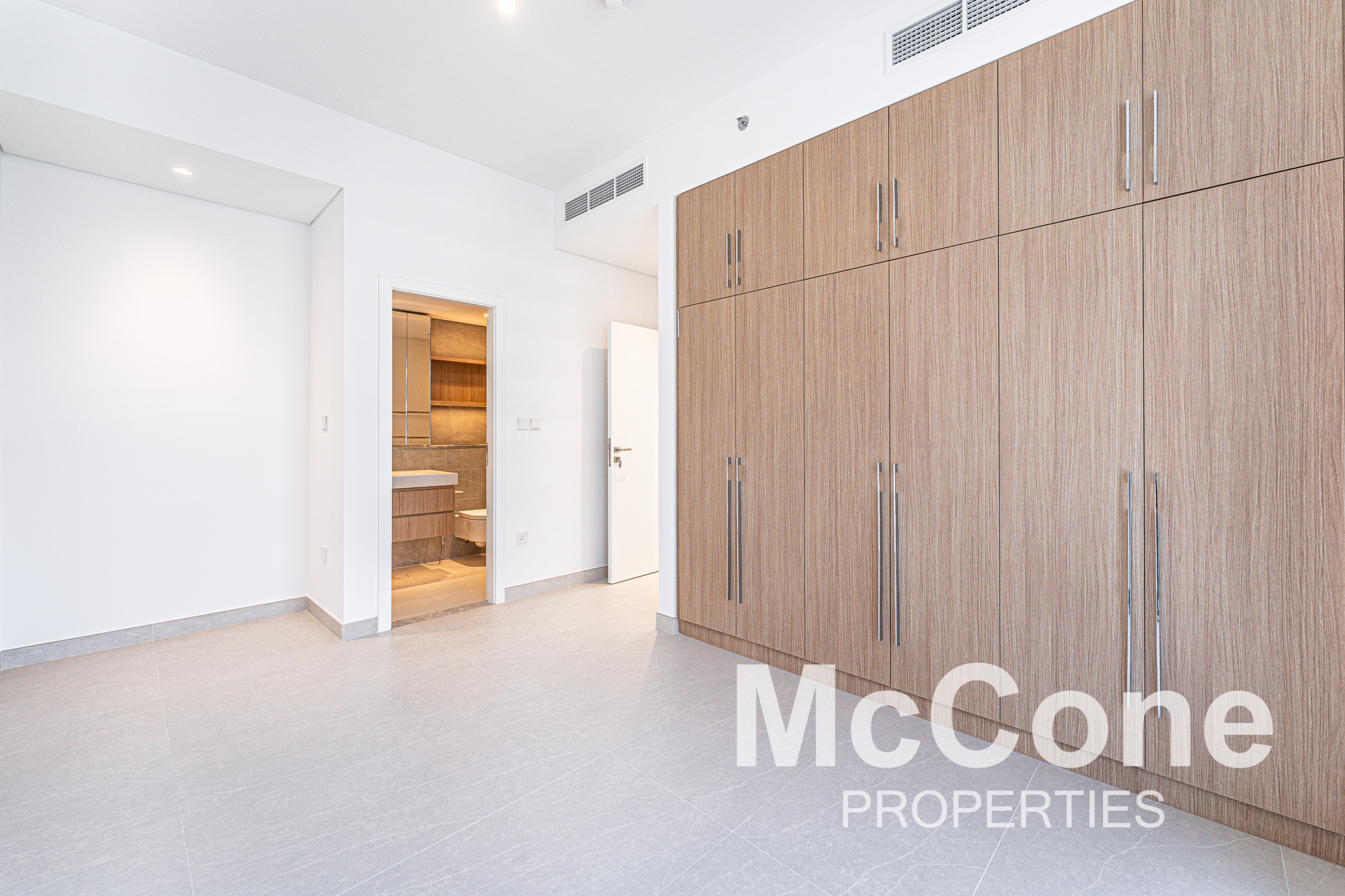 2 Bedroom Apartment for Rent in Ellington House 2, Dubai Hills Estate — photo 3 of 10