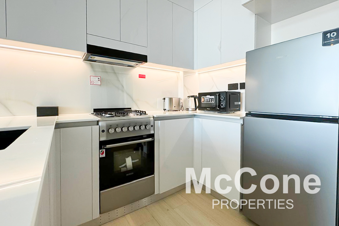 1 Bedroom Apartment for Rent in Binghatti Emerald, Jumeirah Village Circle — photo 3 of 10