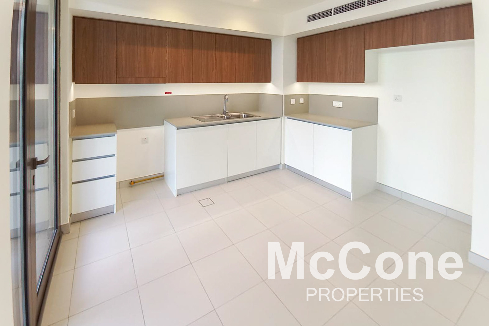 4 Bedroom Townhouse for Rent in Parkside 1, Dubai South (Dubai World Central) — photo 2 of 16