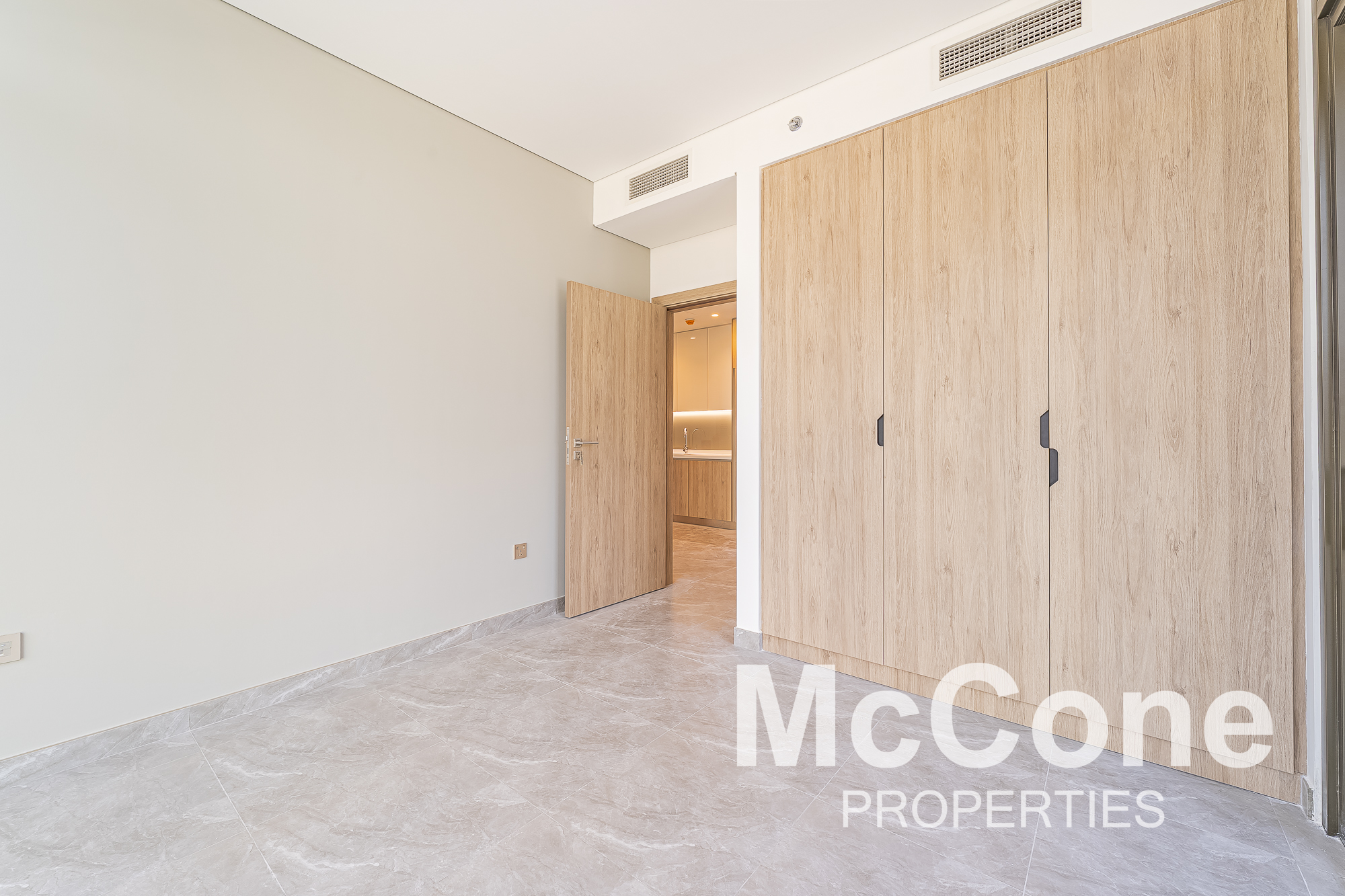 2 Bedroom Apartment for Rent in Peninsula Two, Business Bay — photo 7 of 18