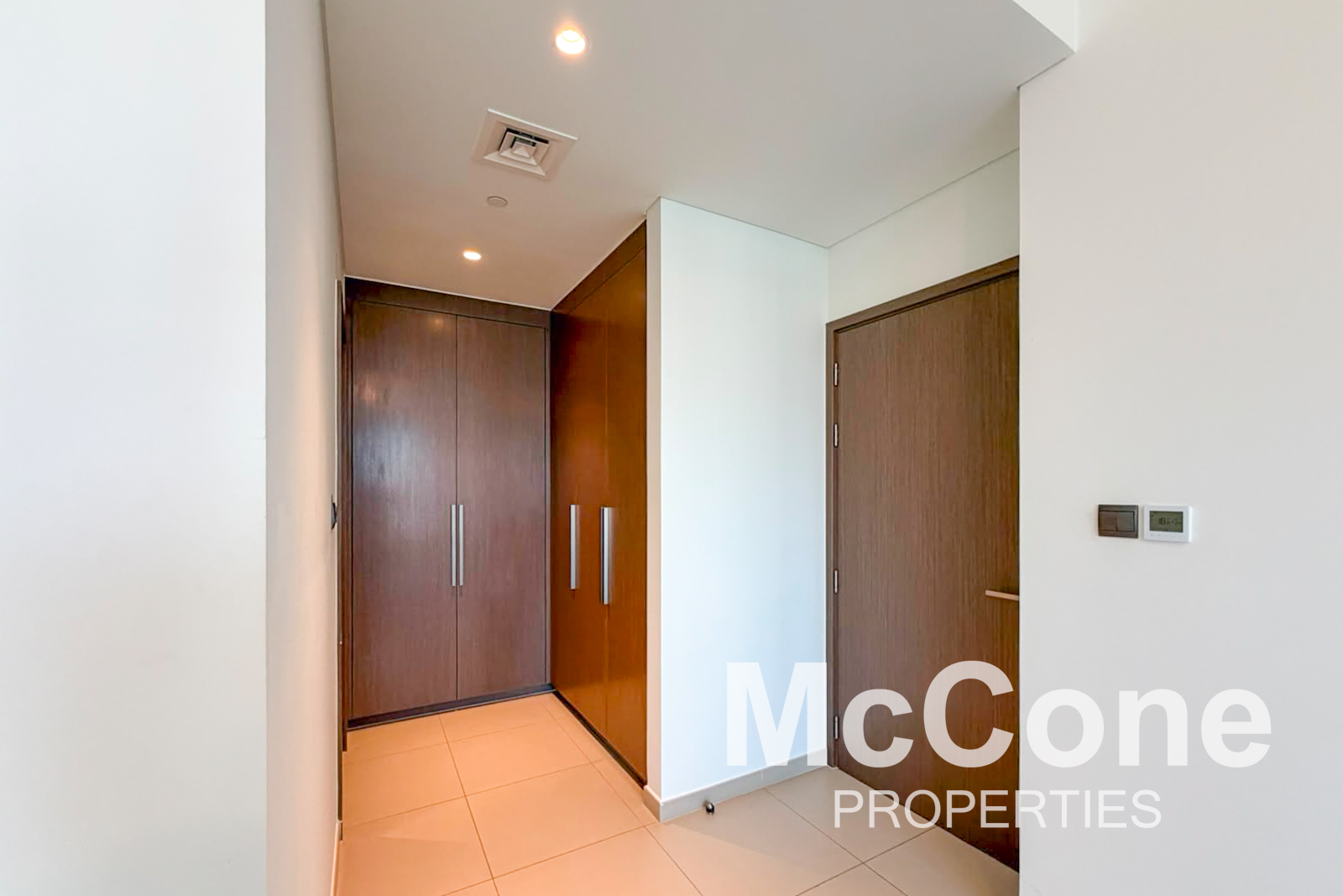 2 Bedroom Apartment for Rent in Act One, Downtown Dubai — photograph 12 of 15